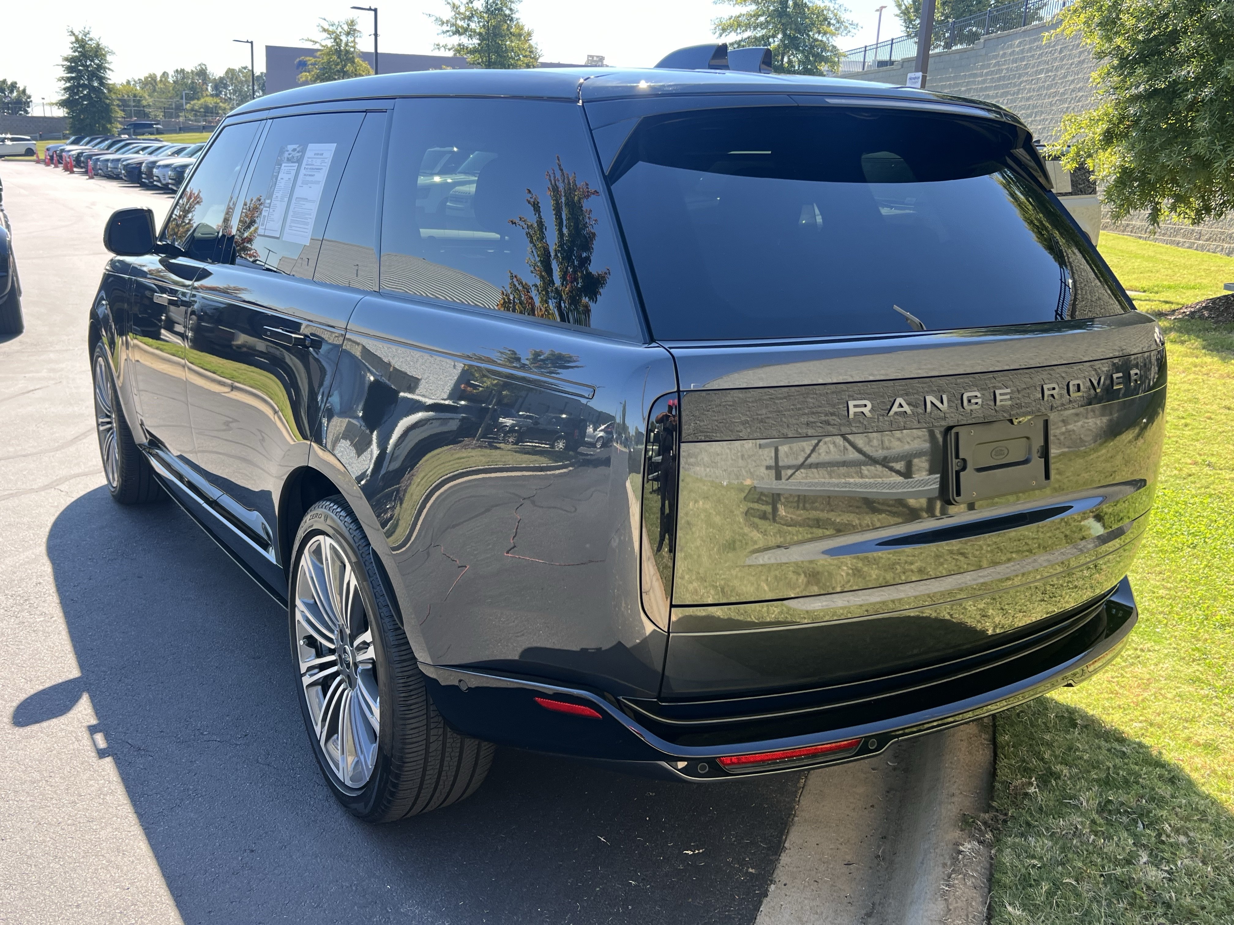 2024 Land Rover Range Rover SE SUV