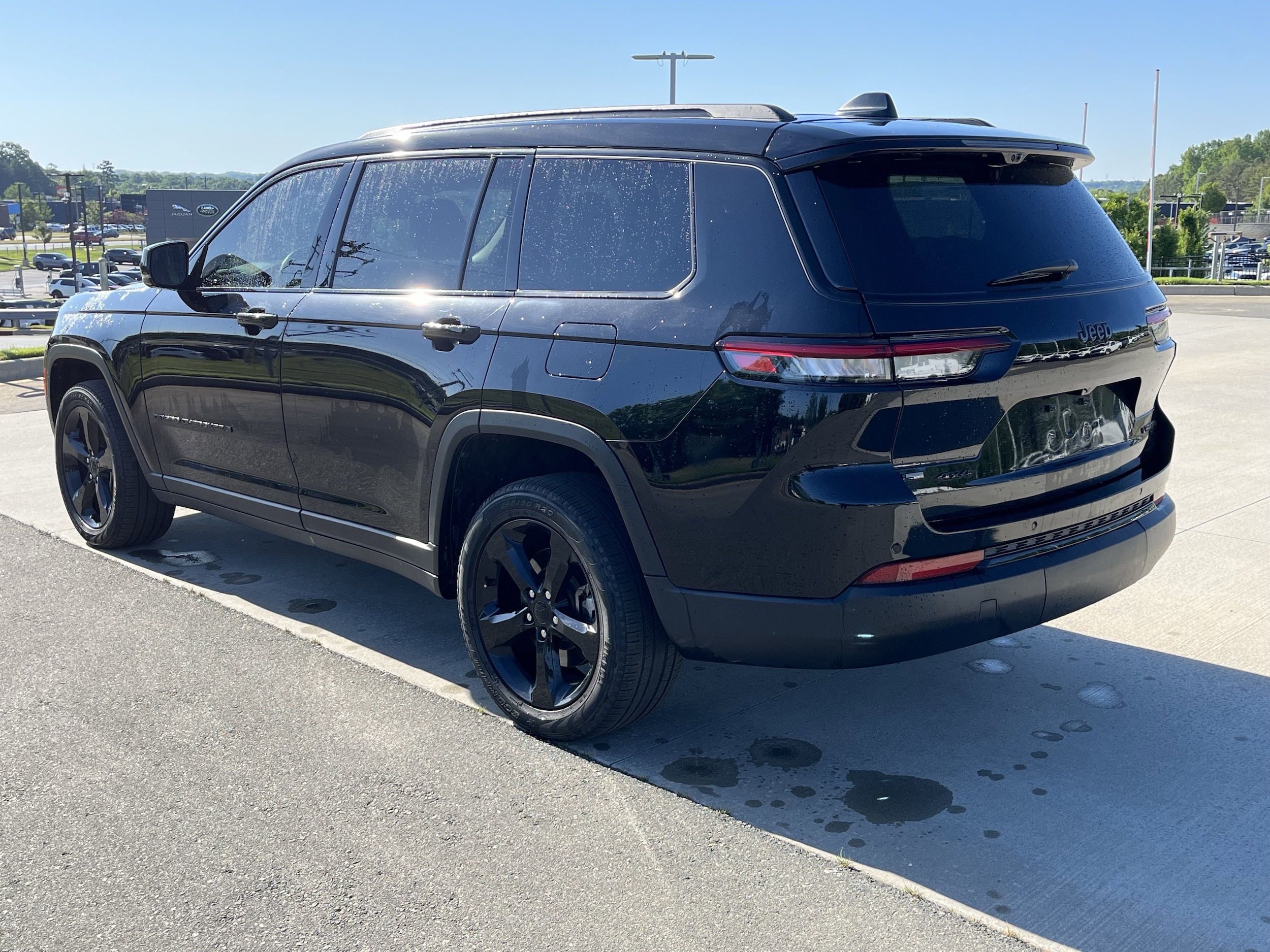 2022 Jeep Grand Cherokee L Limited photo 5