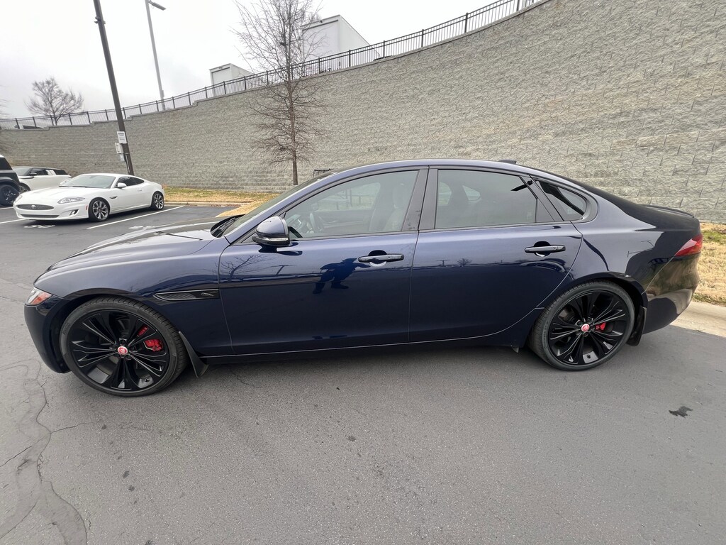 Used 2022 Jaguar XF SE Sedan