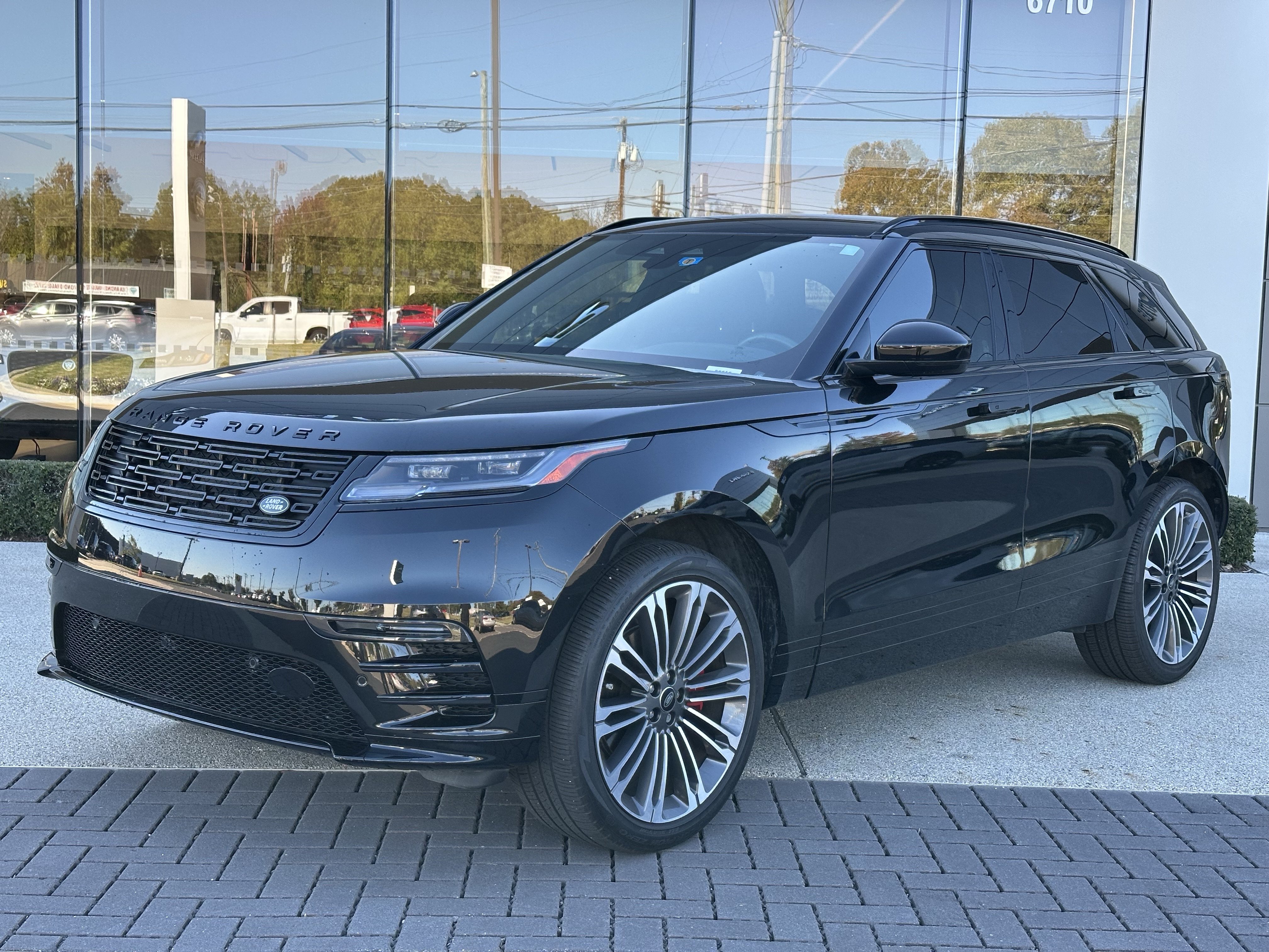 2024 Land Rover Range Rover Velar Dynamic SE SUV