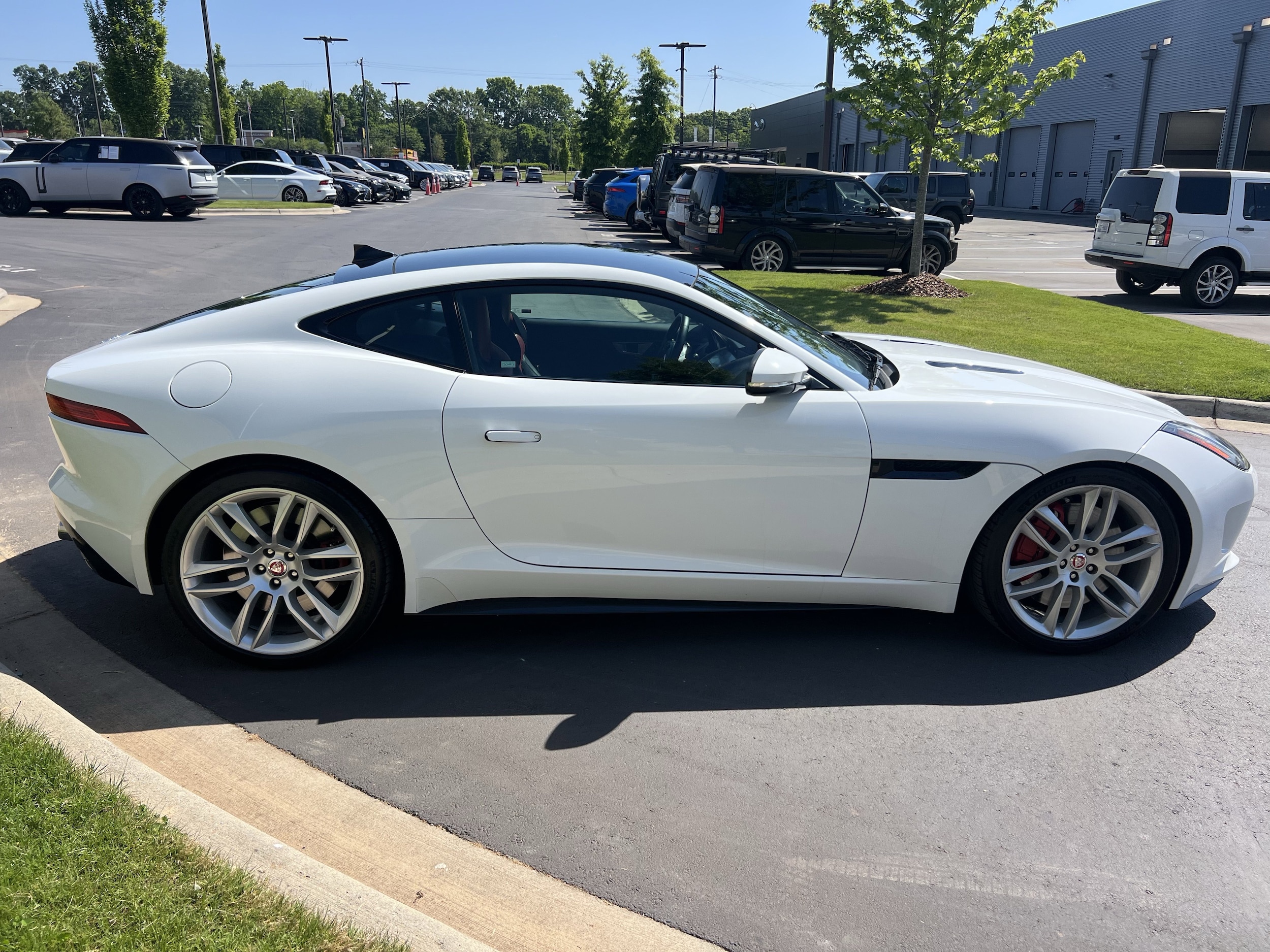 2015 Jaguar F-TYPE V8 R photo 5