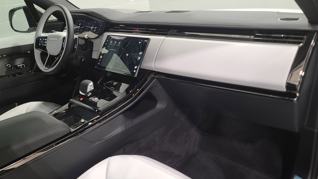New 2026 Land Rover Range Rover Sport Dynamic SE SUV