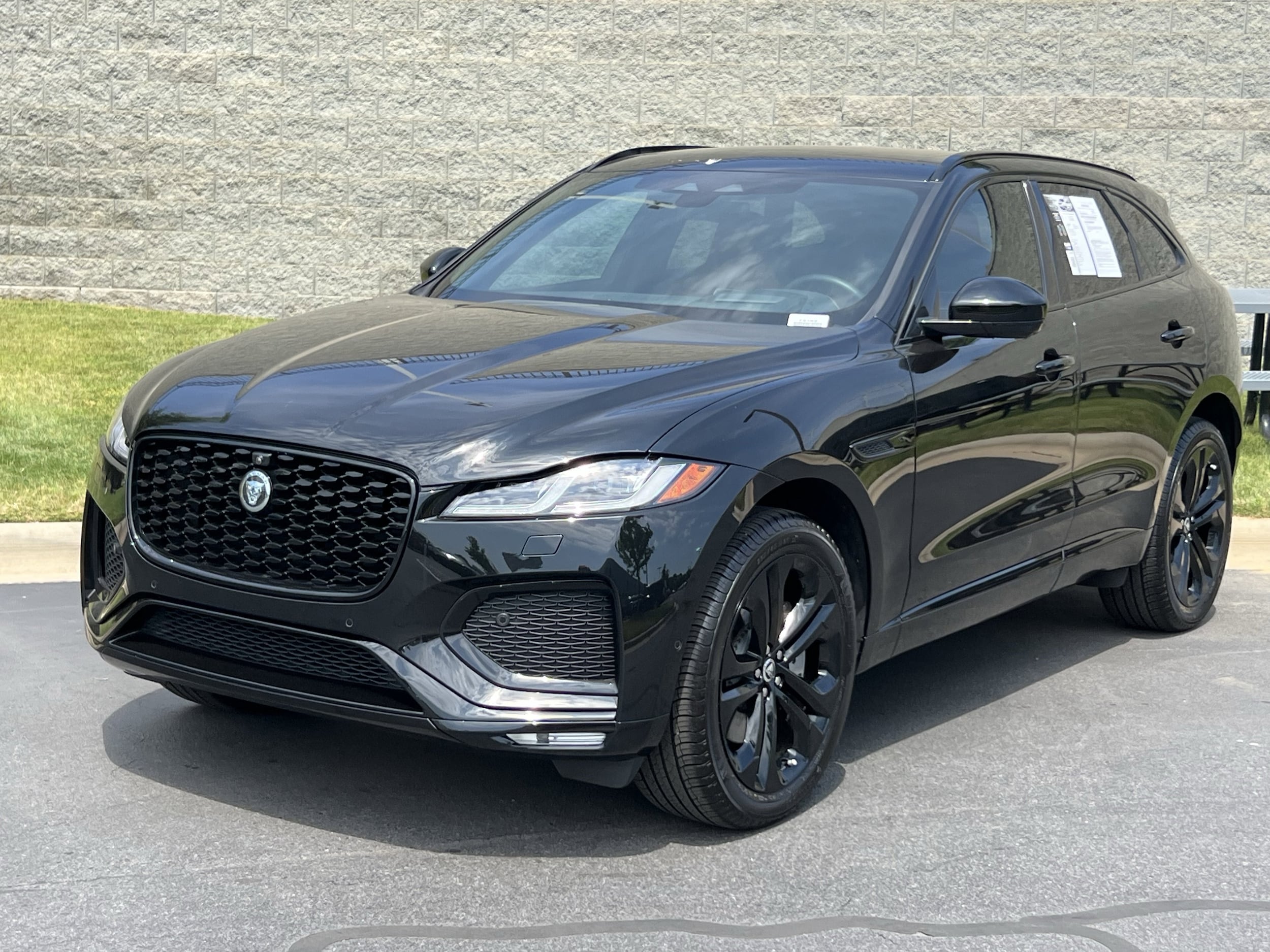 2026 Jaguar F-PACE P250 R-Dynamic S's photo