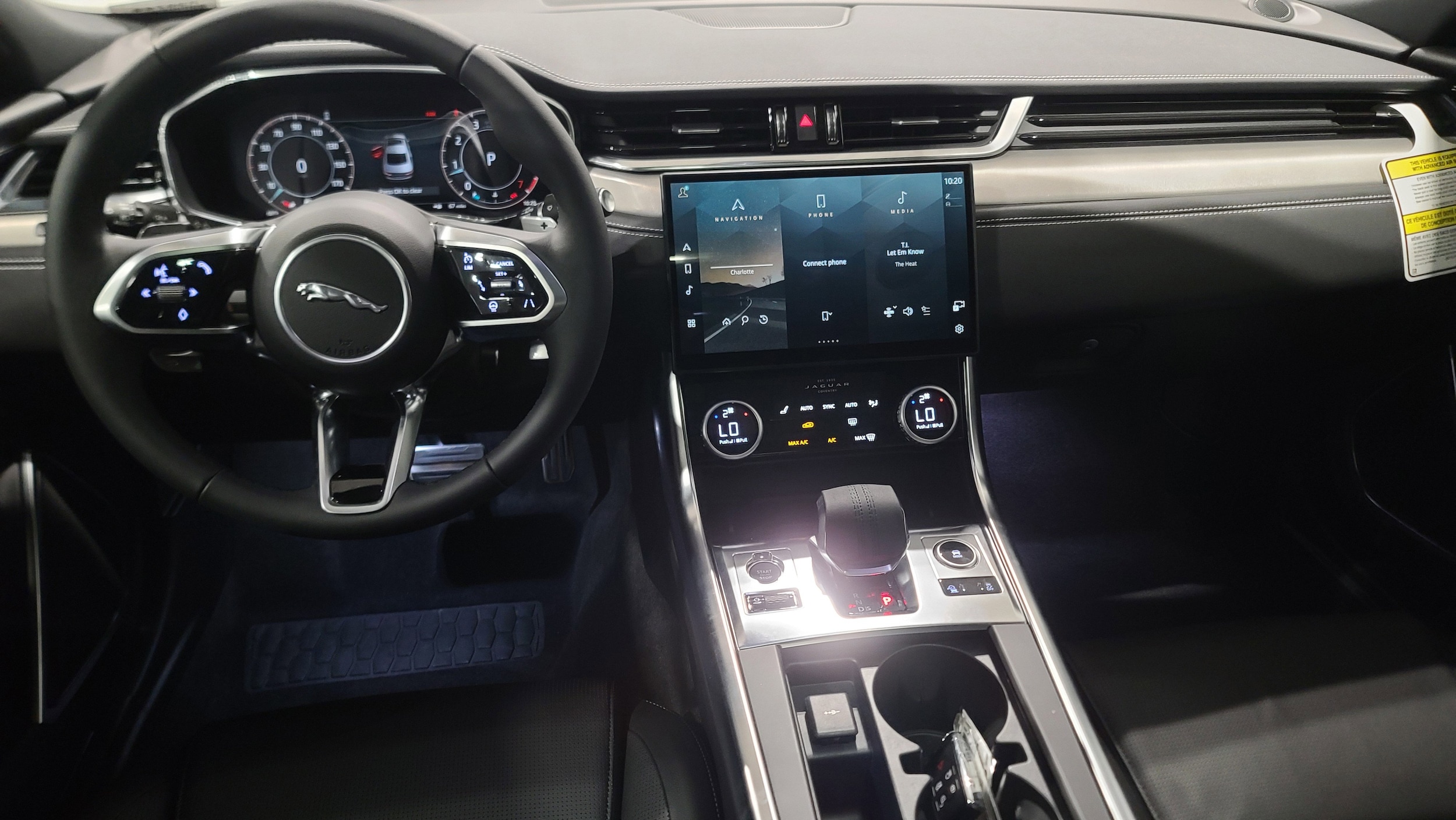 2024 Jaguar XF R-Dynamic SE photo 4