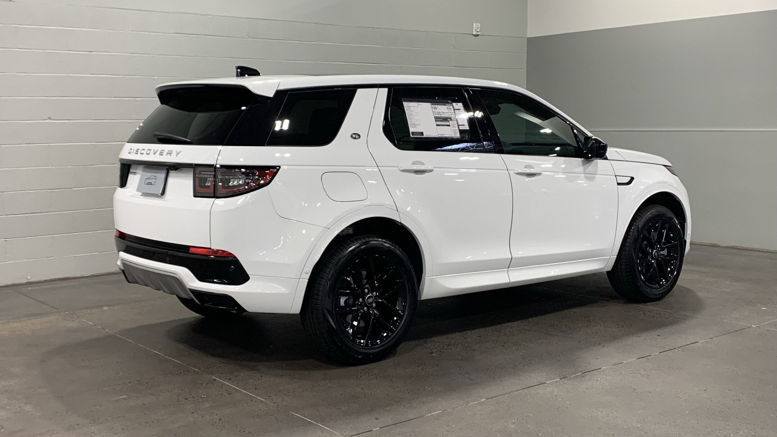 2025 Land Rover Discovery Sport S photo 2