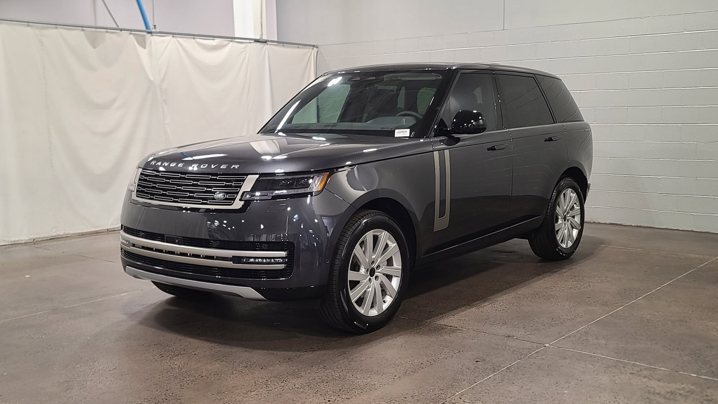 2026 Land Rover Range Rover 3.0 SE SWB's photo