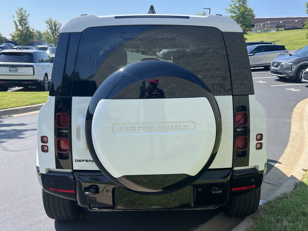 Used 2025 Land Rover Defender X-Dynamic SE SUV