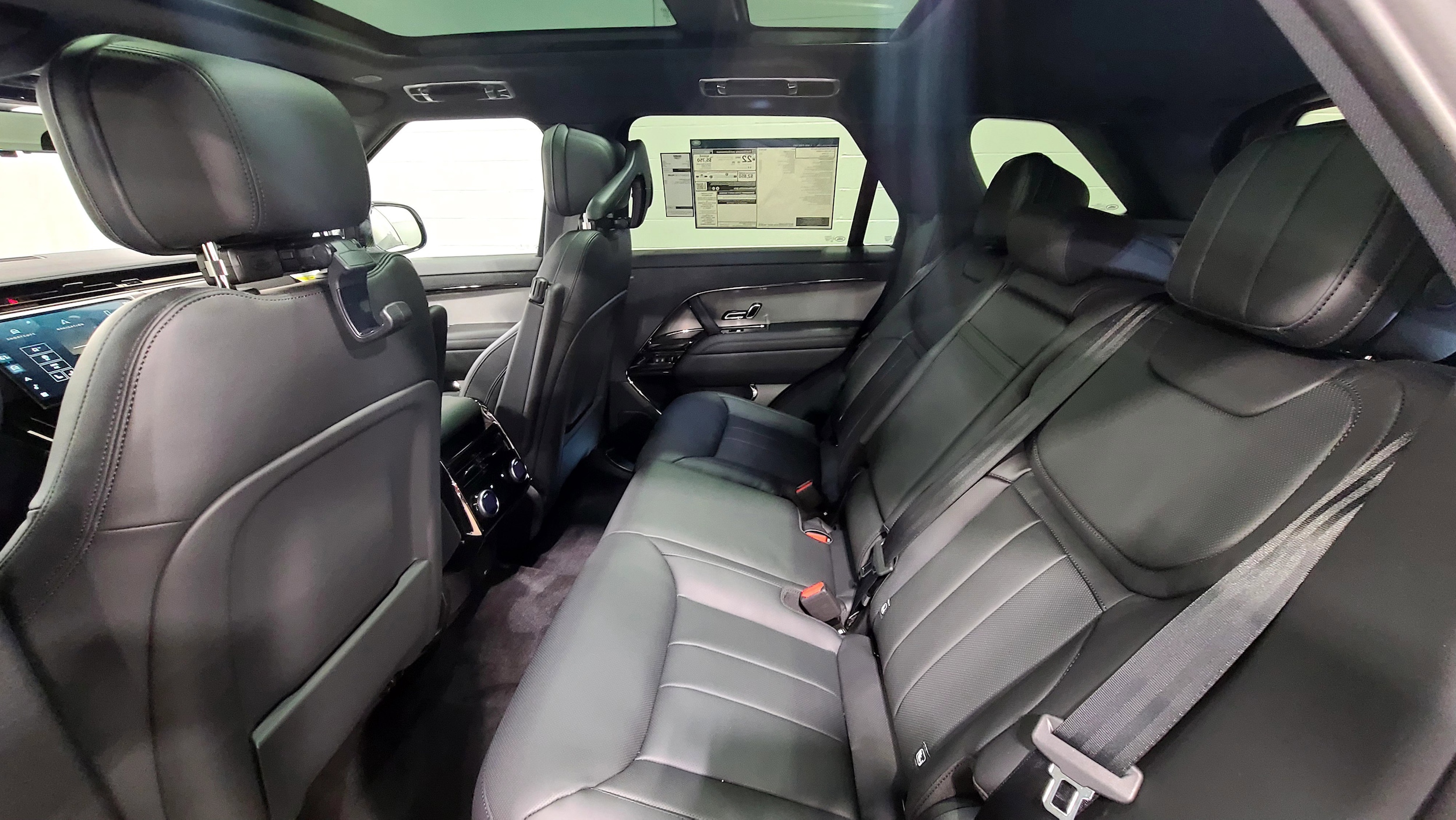 2026 Land Rover Range Rover Sport SE photo 5