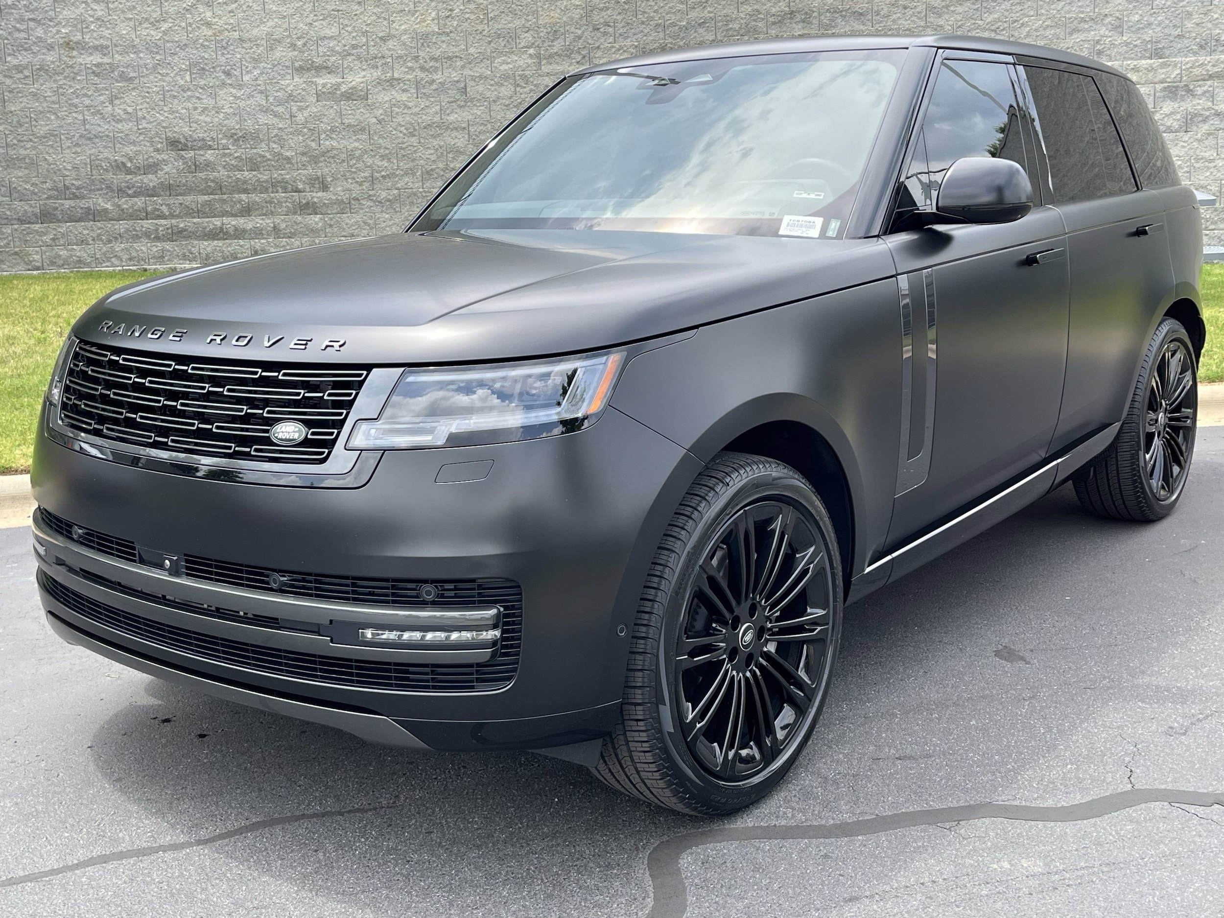 2024 Land Rover Range Rover 3.0 SE SWB's photo
