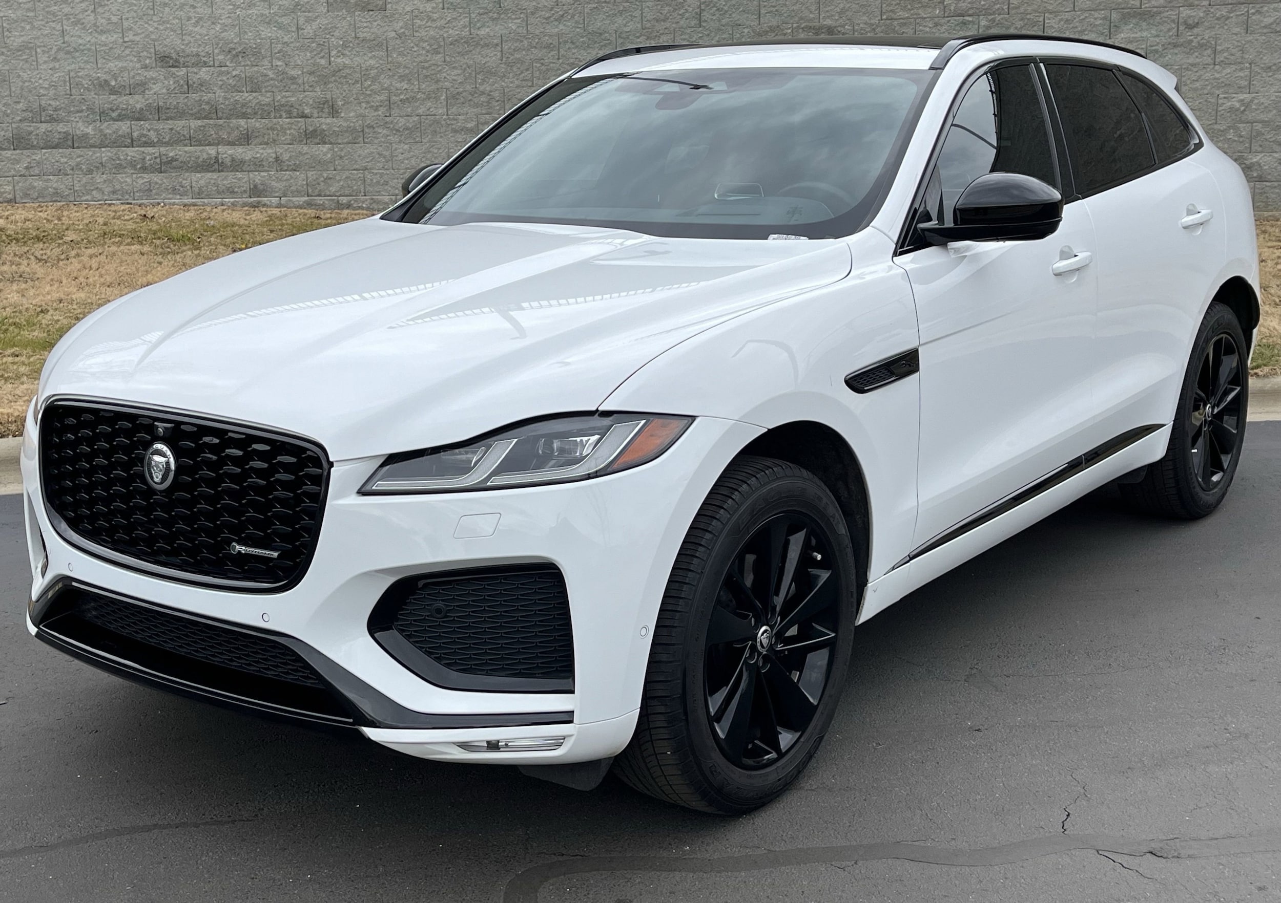 2025 Jaguar F-PACE R-Dynamic S