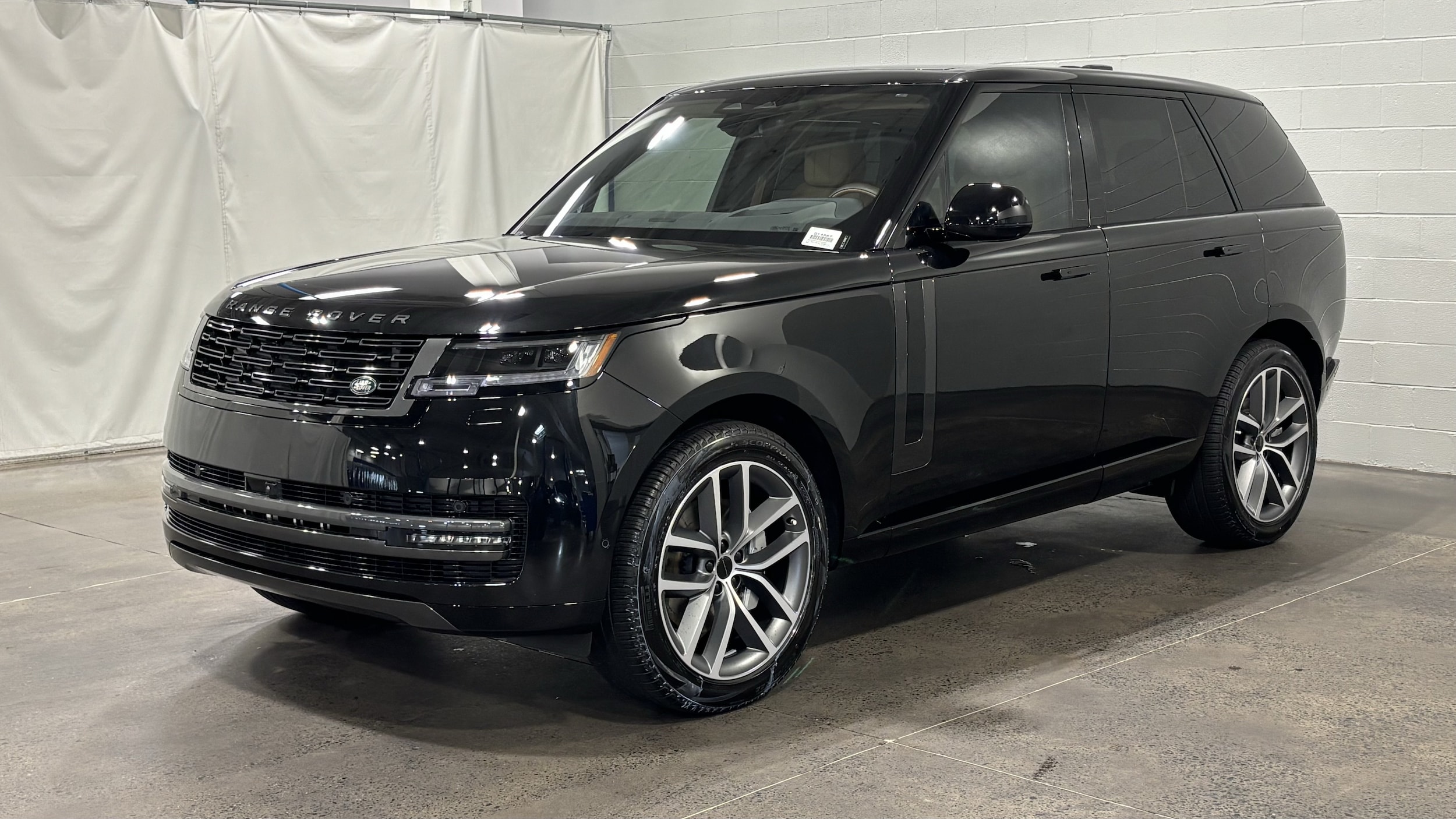 2026 Land Rover Range Rover SE