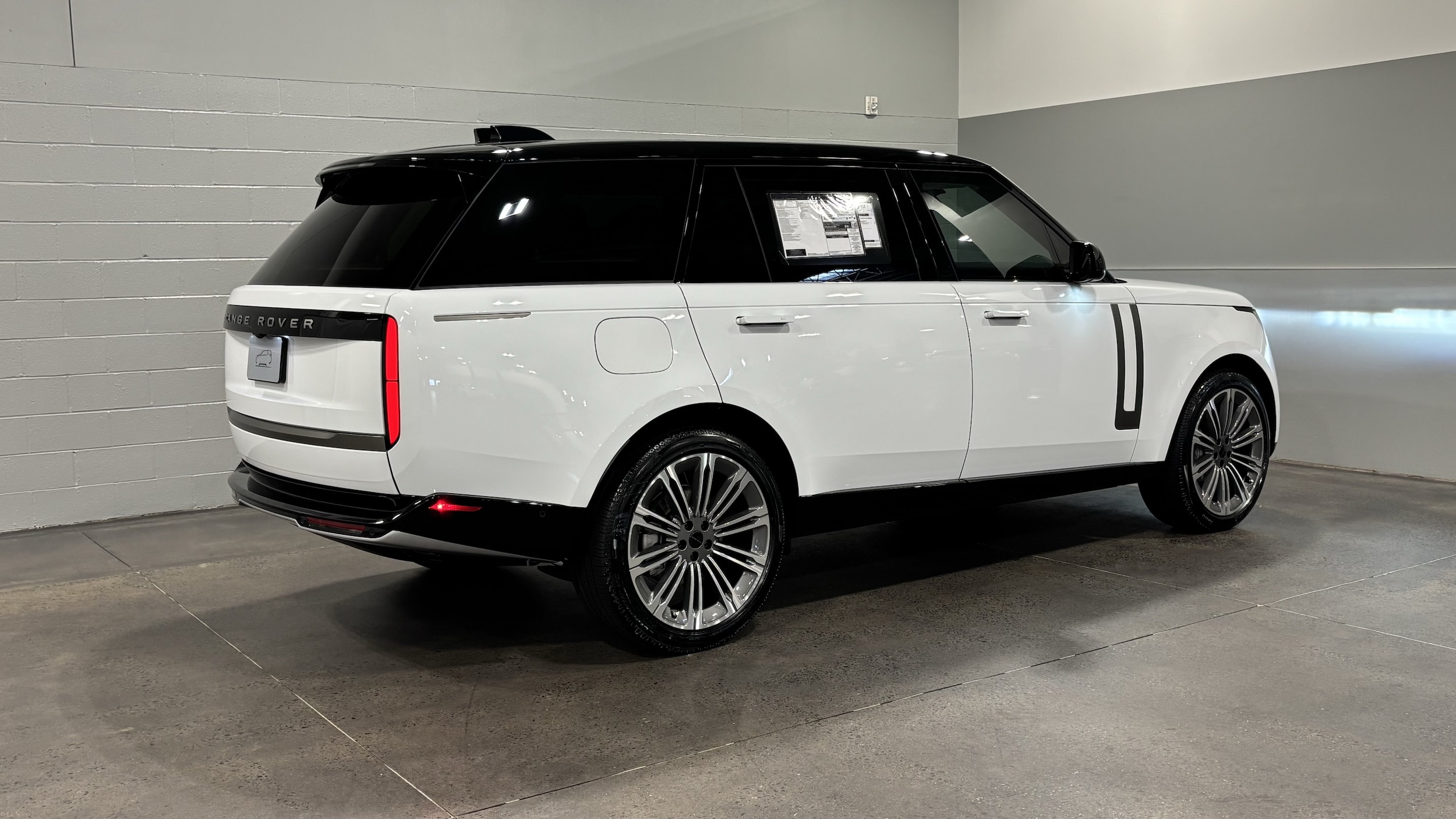 2026 Land Rover Range Rover SE