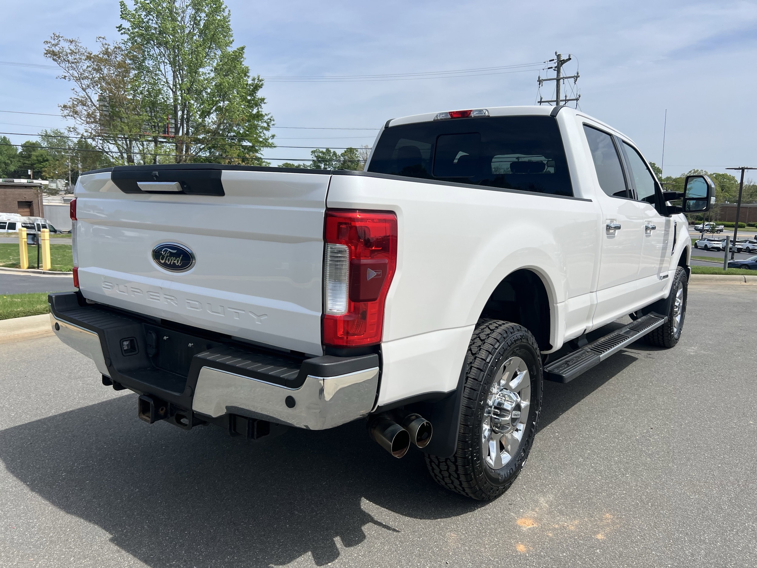 2018 Ford Super Duty F-250 SRW LARIAT photo 3