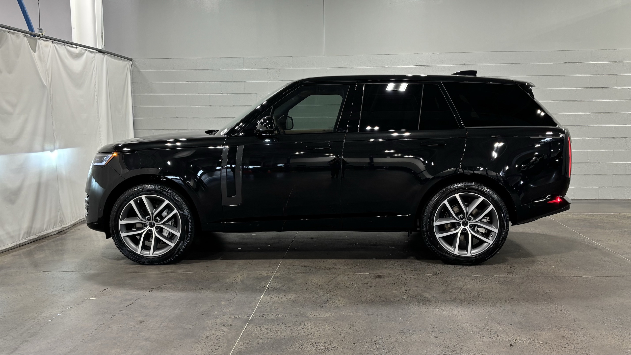 2026 Land Rover Range Rover SE