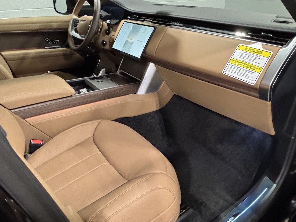 New 2026 Land Rover Range Rover SE LWB 7-Seats / V8 SUV