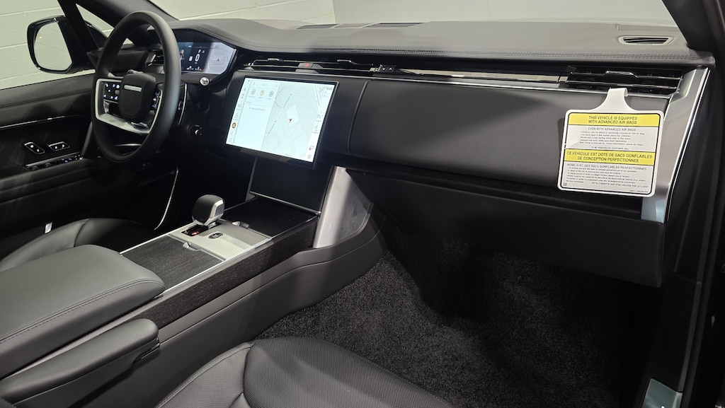 New 2026 Land Rover Range Rover SE SUV