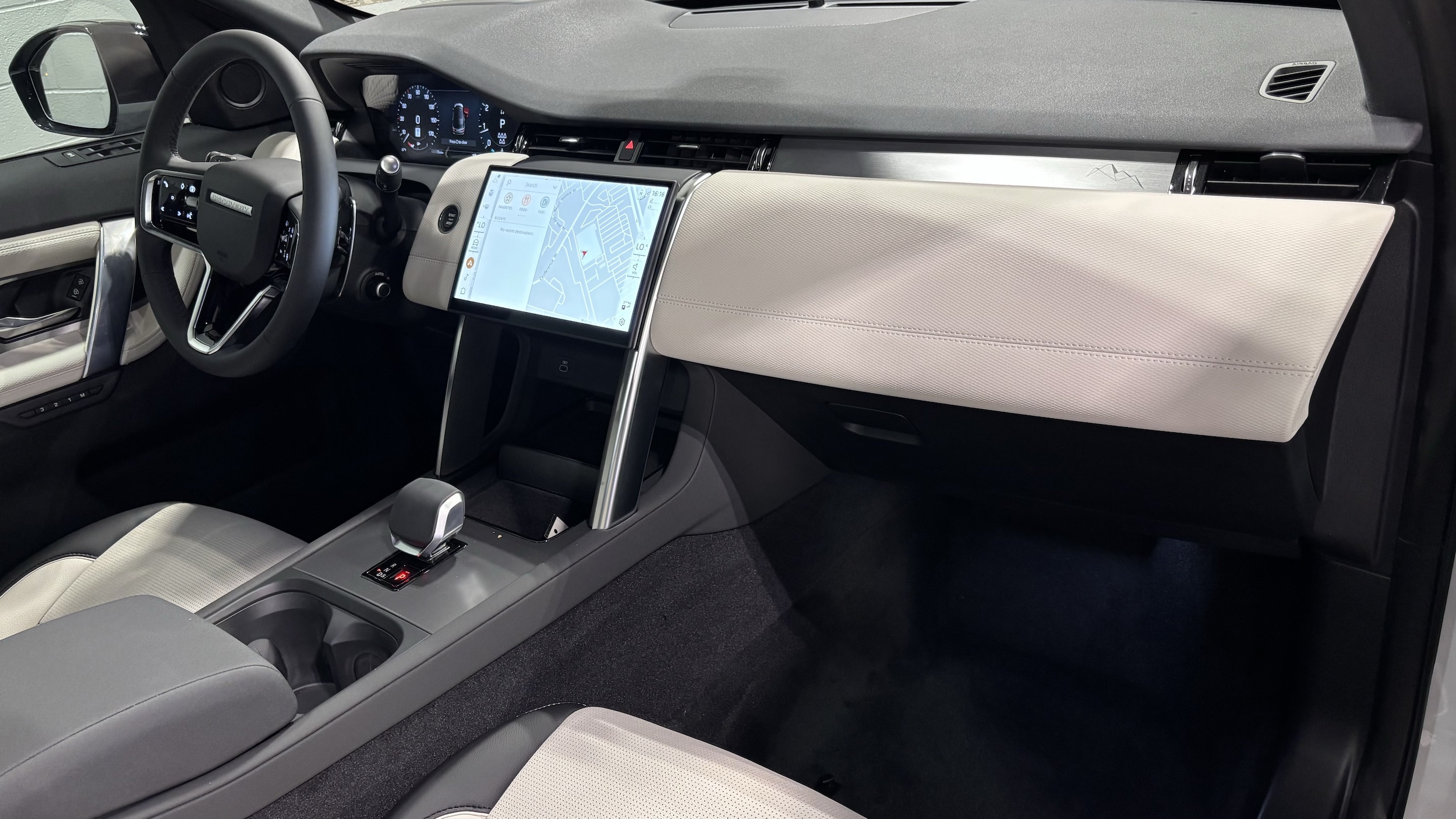 2026 Land Rover Discovery Sport Landmark
