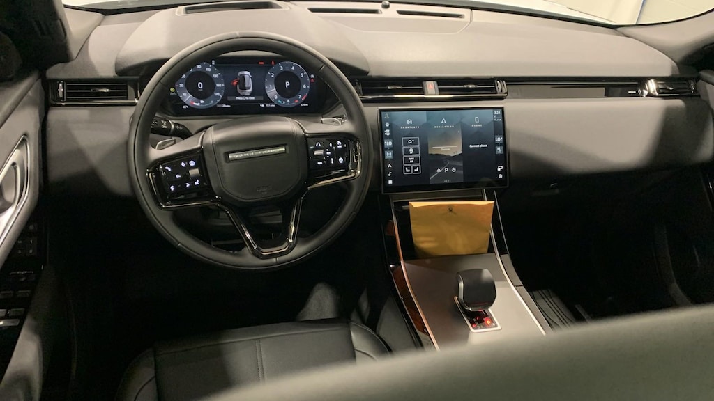 Used 2025 Land Rover Range Rover Velar Dynamic SE SUV