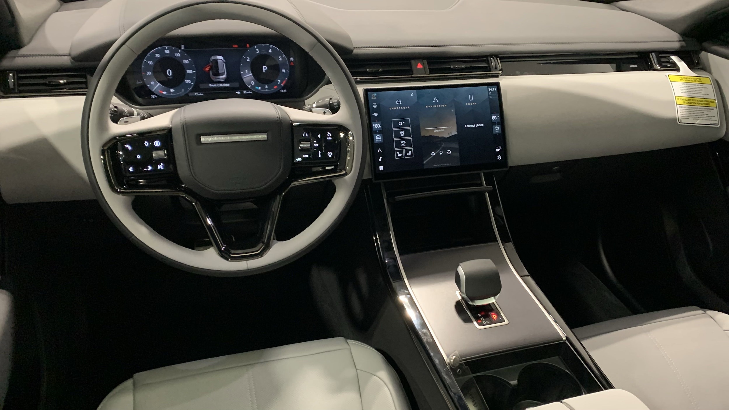 2026 Land Rover Range Rover Velar Dynamic SE photo 4