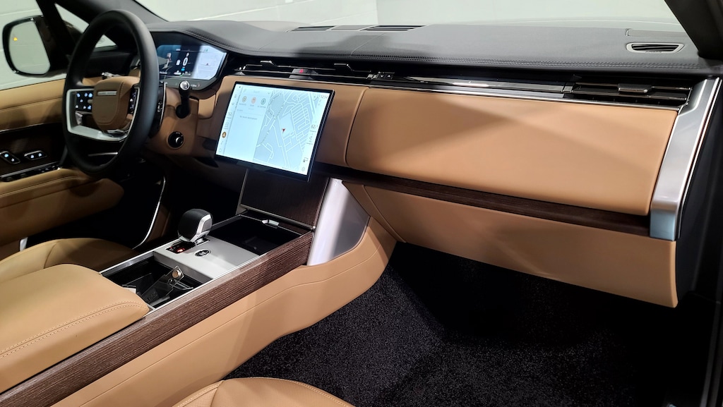 New 2026 Land Rover Range Rover SE Phev SUV