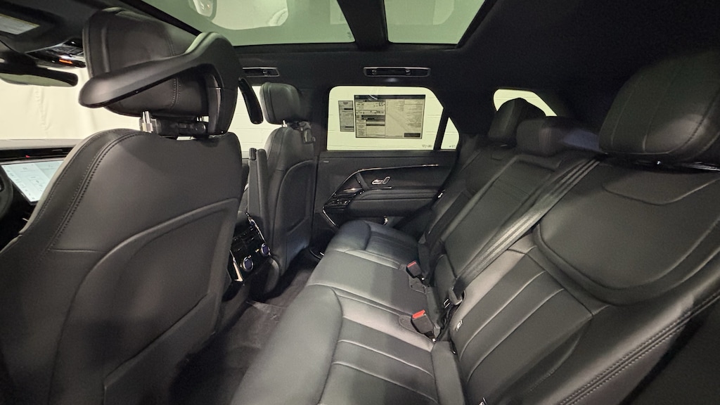 New 2026 Land Rover Range Rover Sport Dynamic SE SUV
