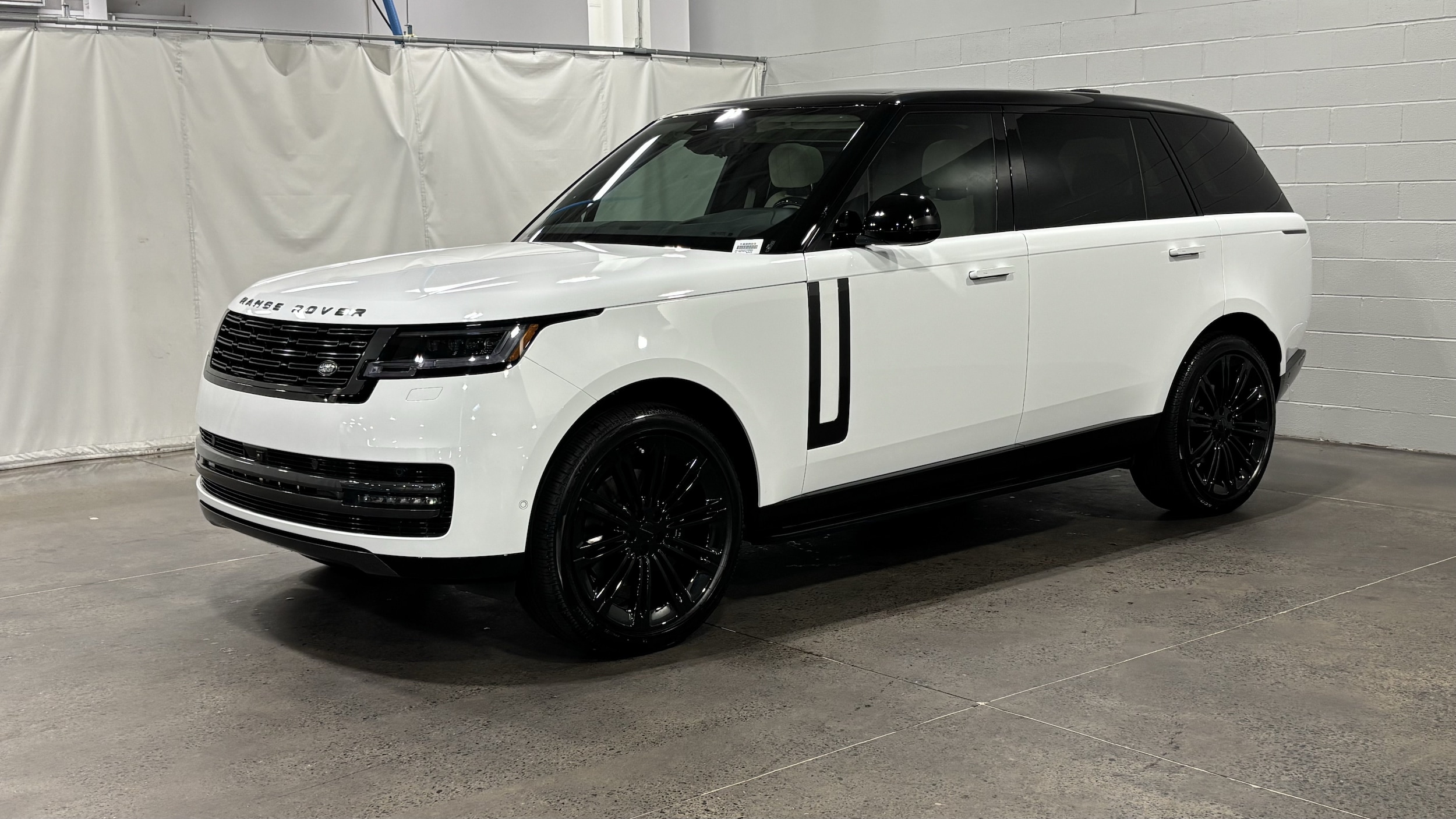 2026 Land Rover Range Rover SE
