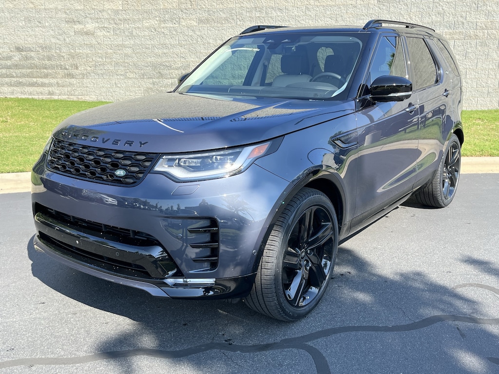 Certified 2025 Land Rover Discovery Dynamic SE SUV