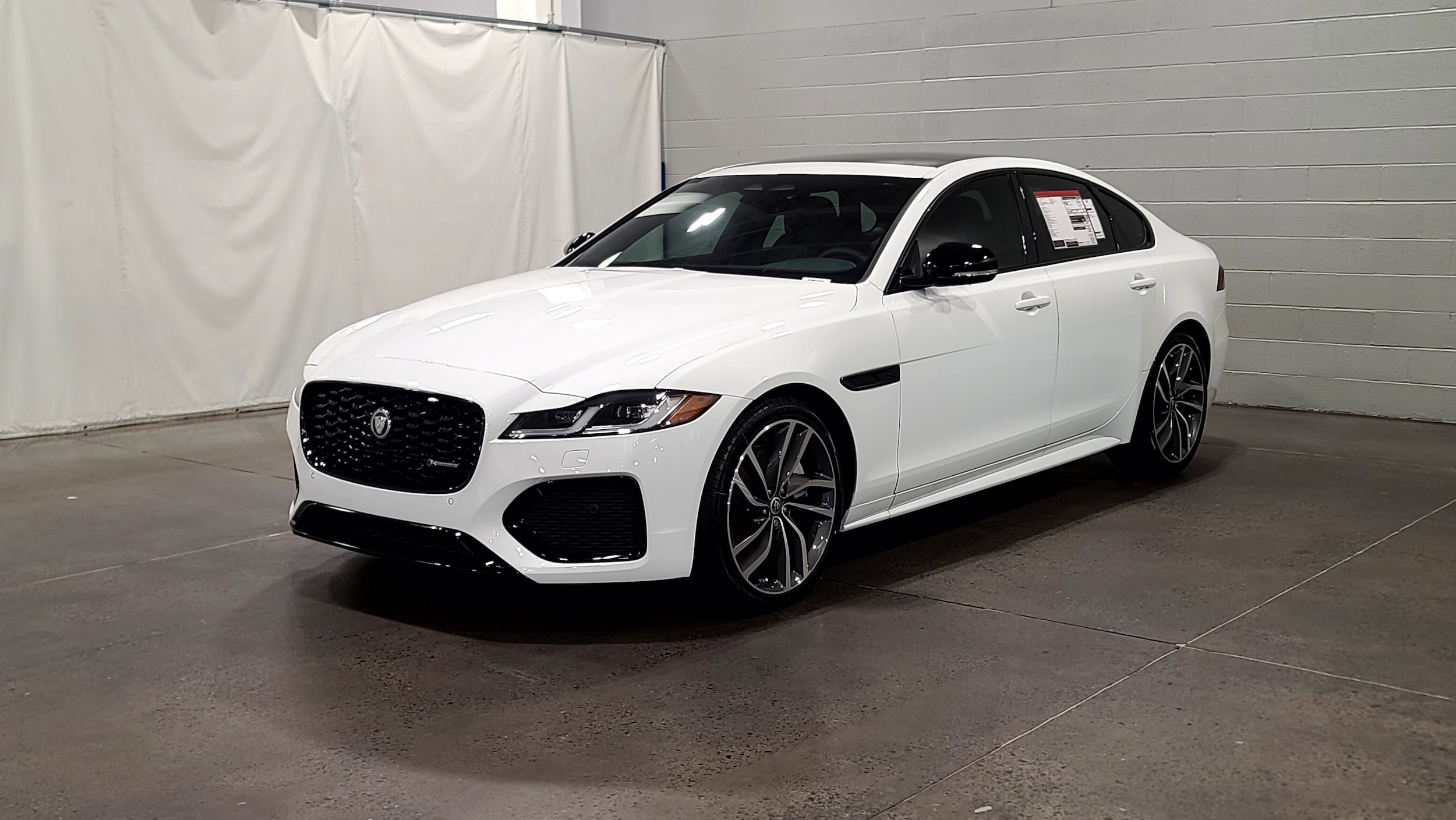 2024 Jaguar XF R-Dynamic SE