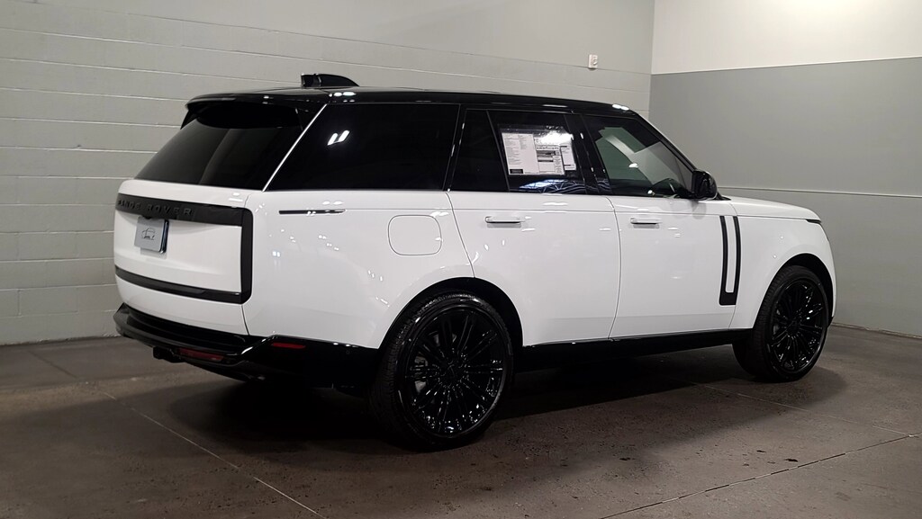 New 2026 Land Rover Range Rover SE SUV