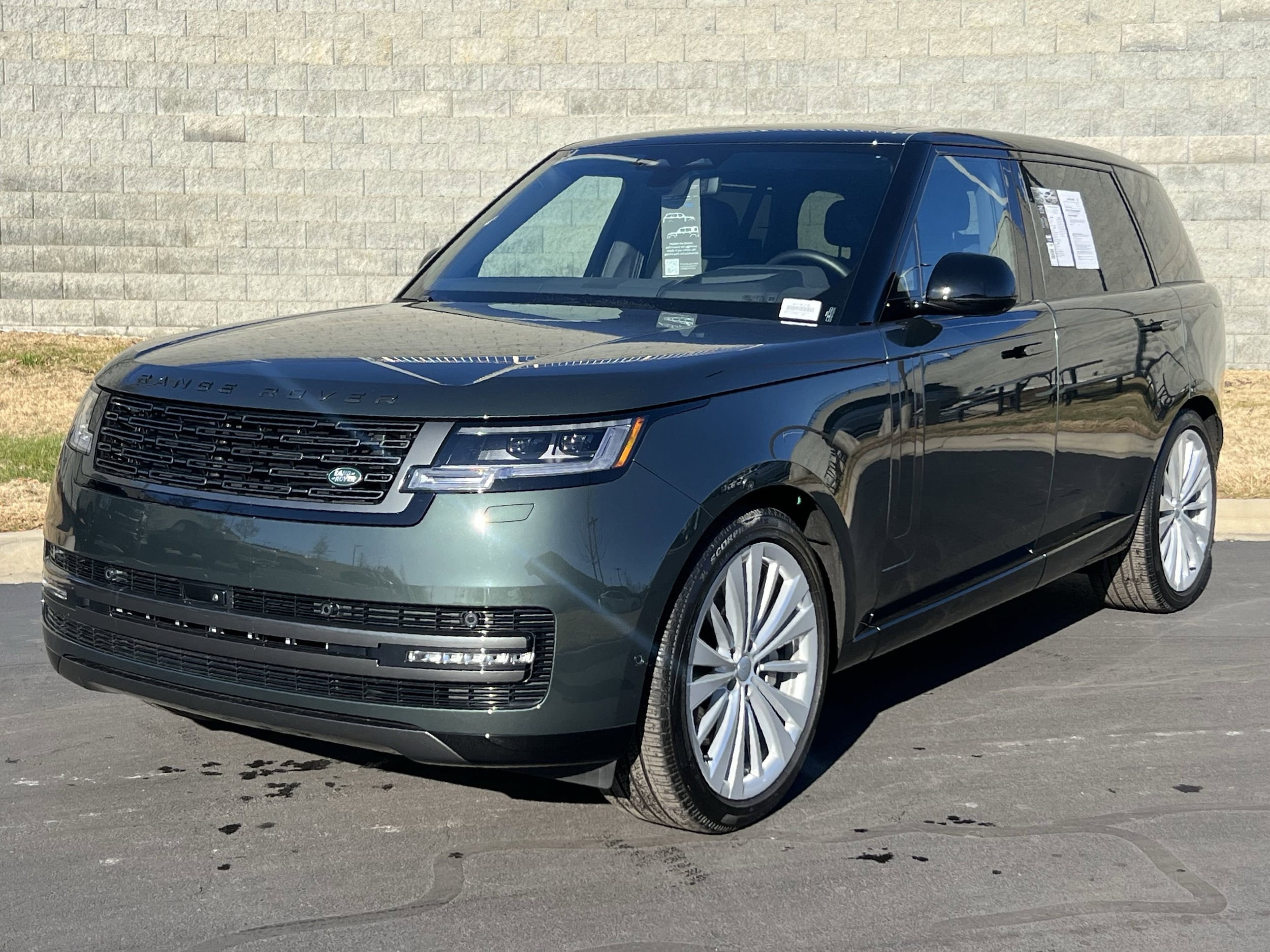 2025 Land Rover Range Rover SE