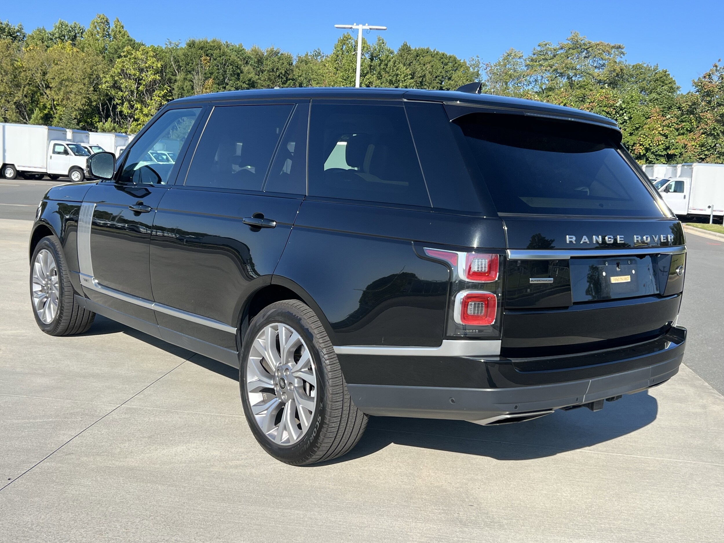 2019 Land Rover Range Rover Supercharged LWB photo 3