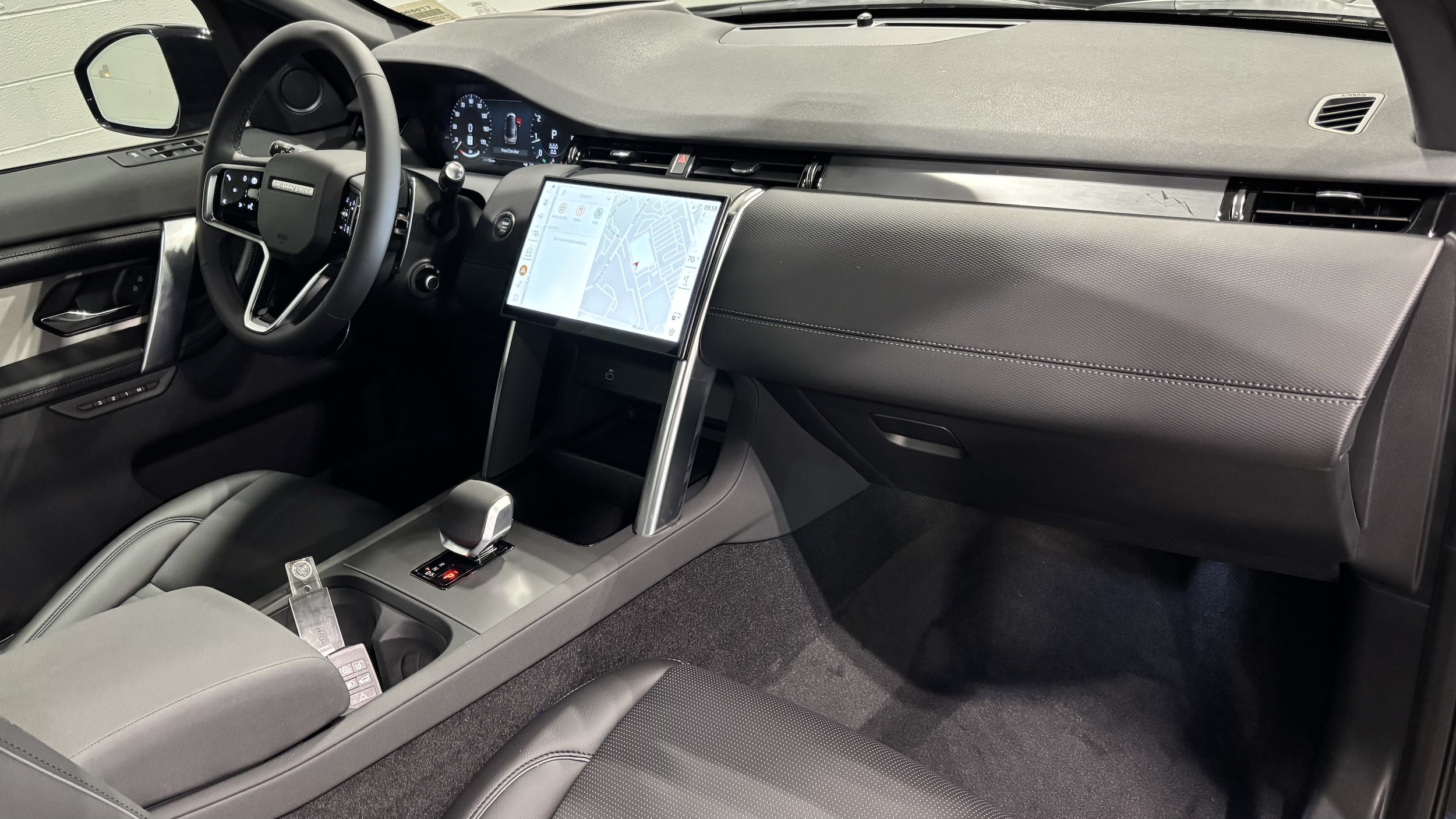 2026 Land Rover Discovery Sport Landmark