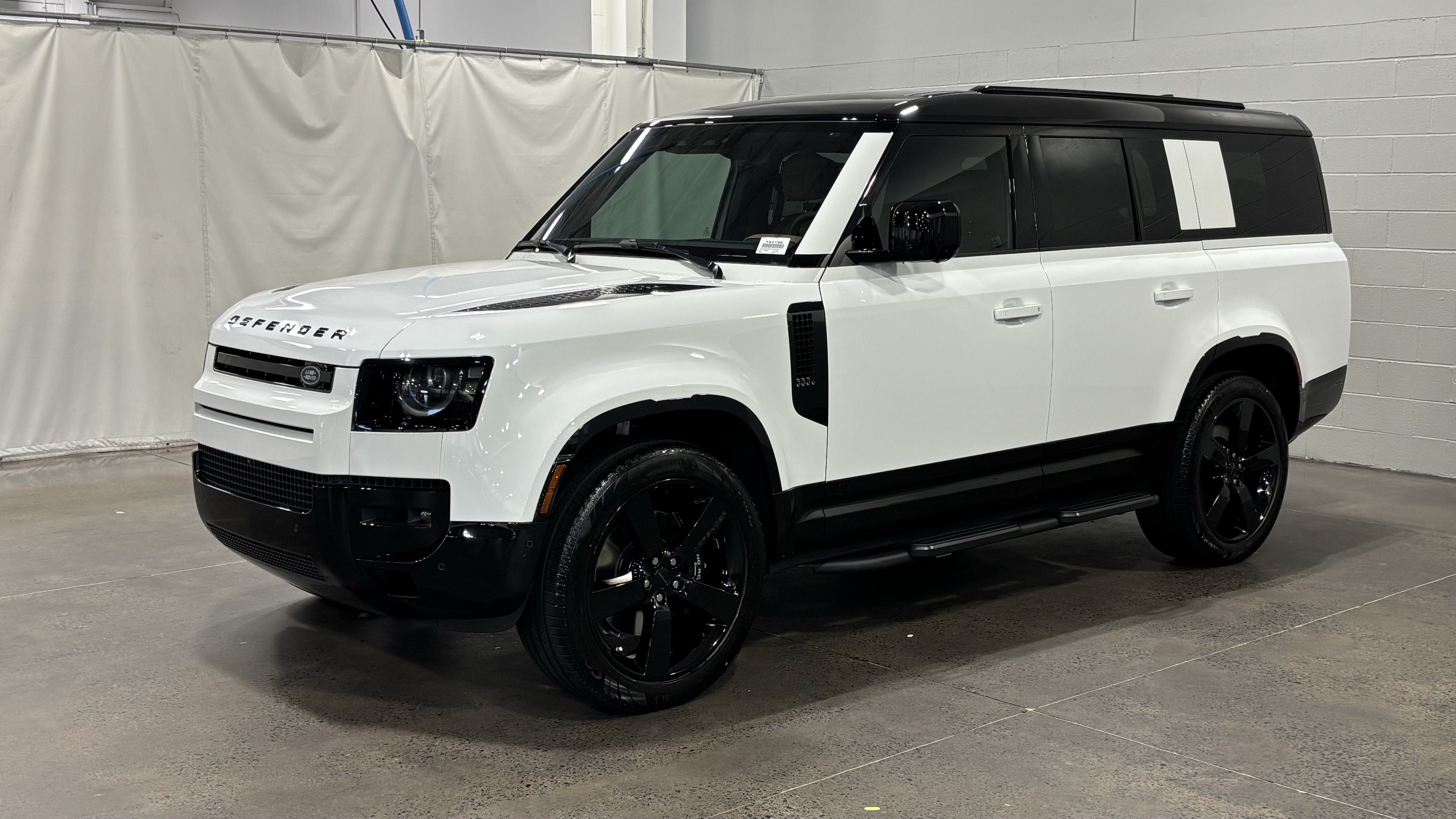 2026 Land Rover Defender 130 V8 SUV
