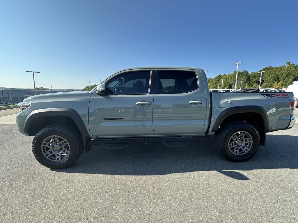 Used 2022 Toyota Tacoma 4WD TRD Off Road Pickup