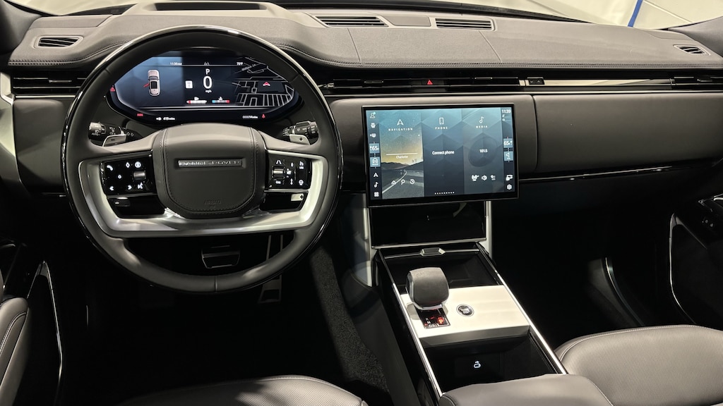 New 2026 Land Rover Range Rover SE SUV