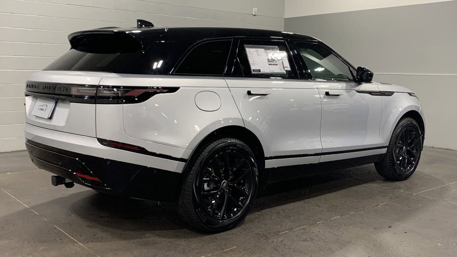 Used 2025 Land Rover Range Rover Velar Dynamic SE with VIN SALYL2EX7SA800537 for sale in Kansas City