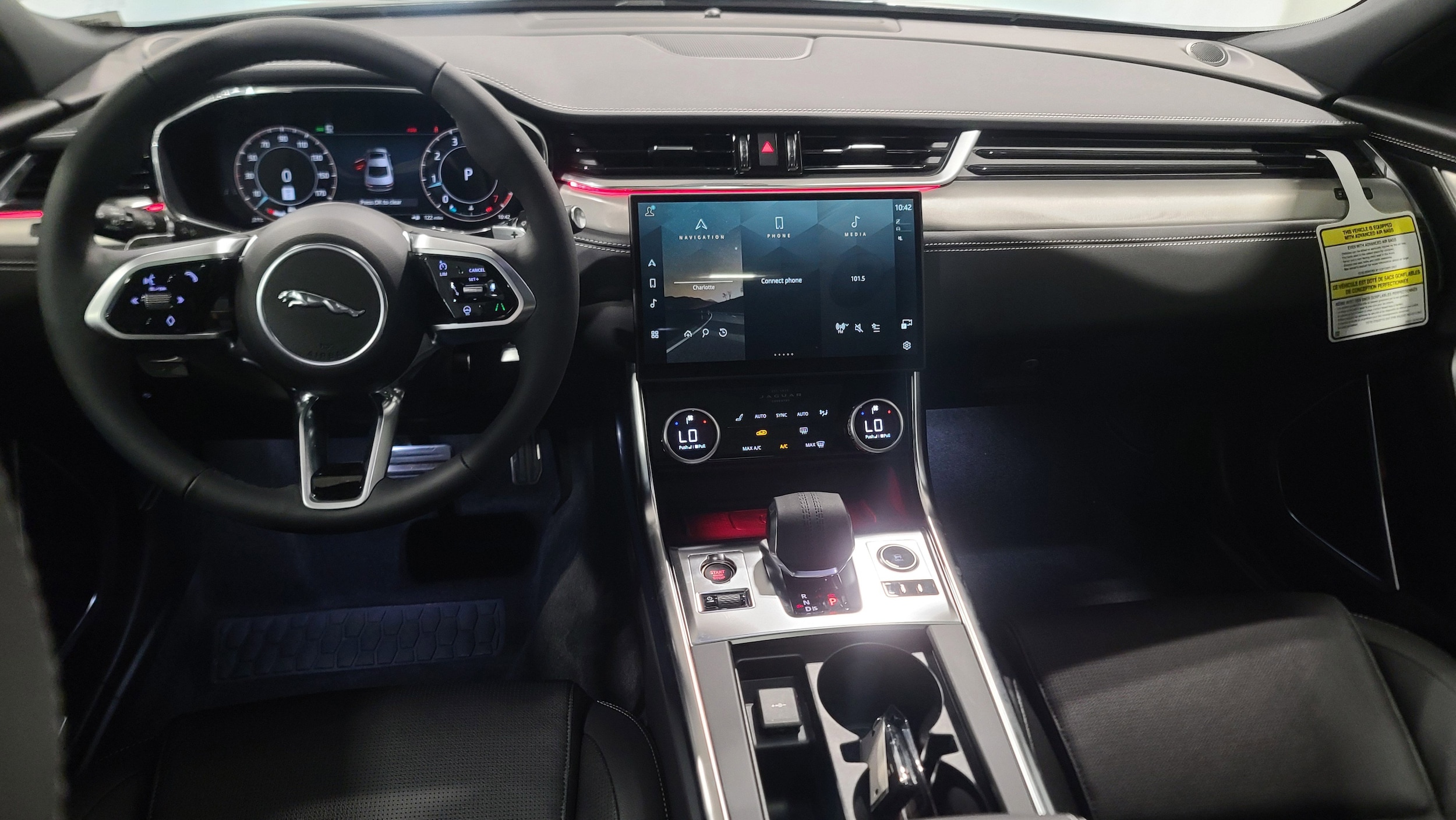 2024 Jaguar XF R-Dynamic SE photo 4