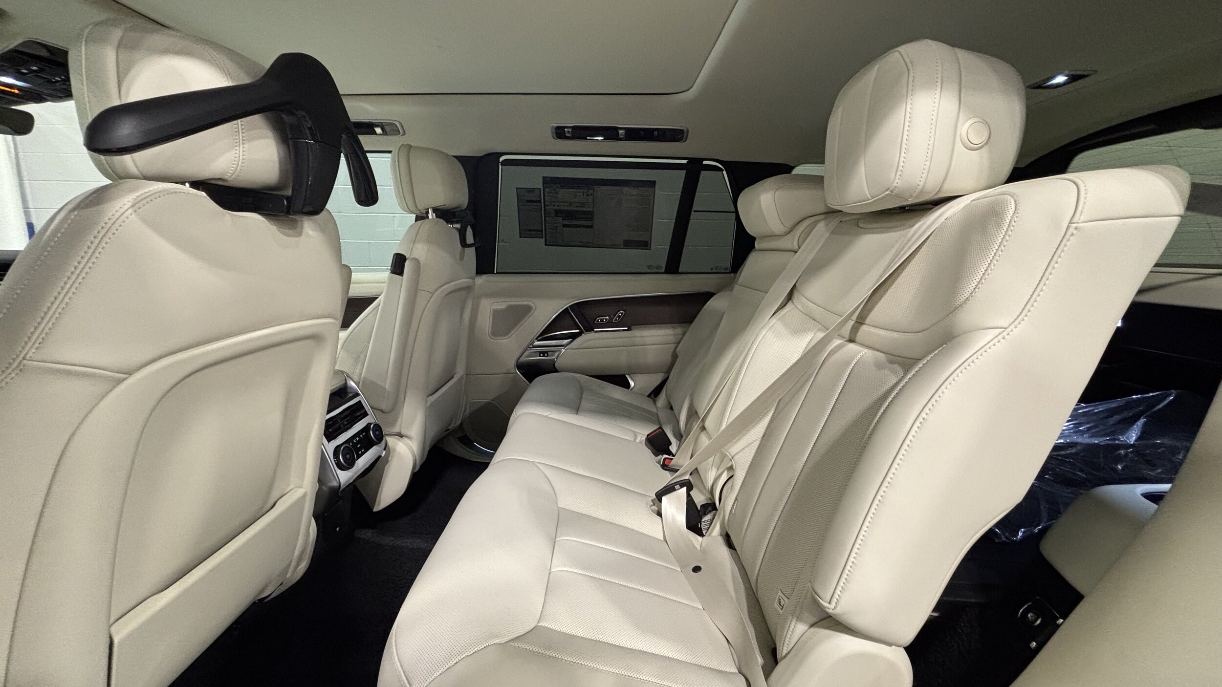2026 Land Rover Range Rover SE