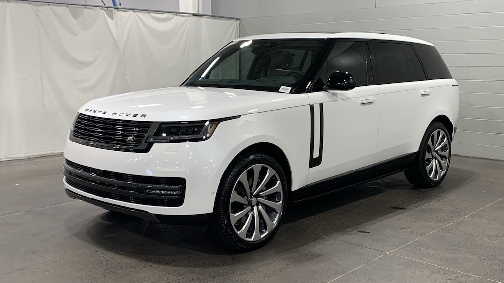 New 2025 Land Rover Range Rover SE SUV