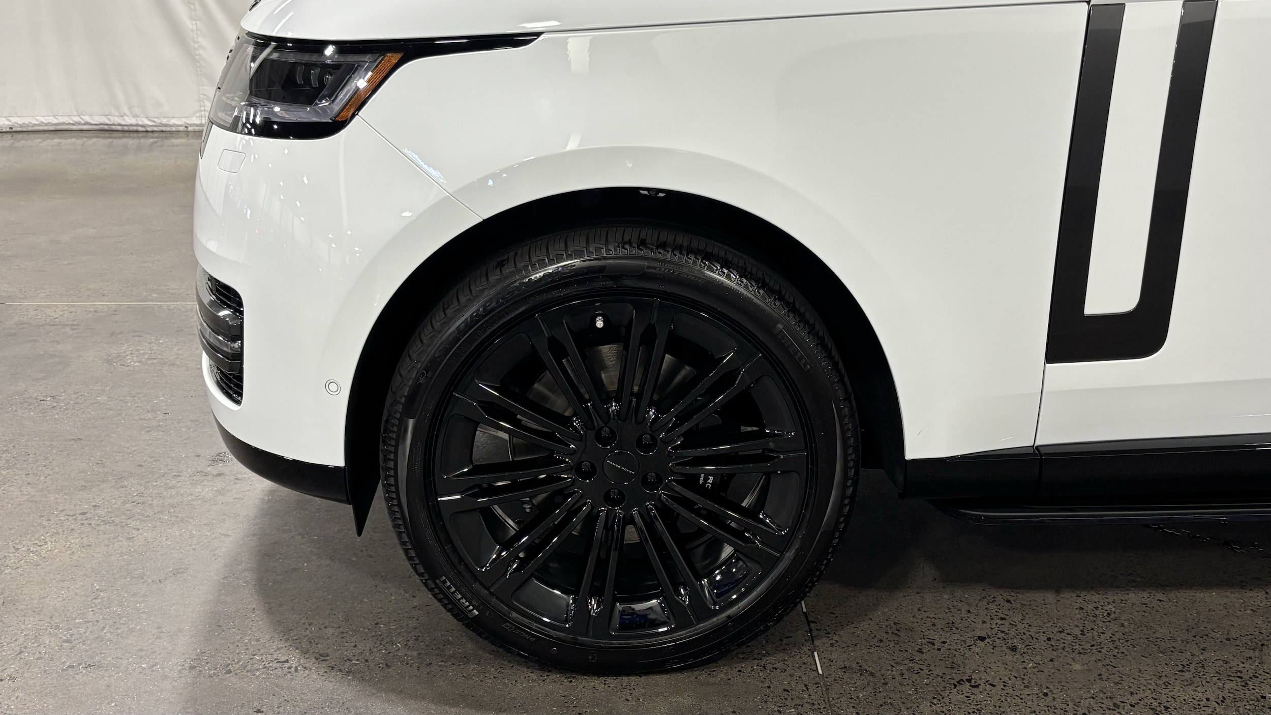 2026 Land Rover Range Rover SE
