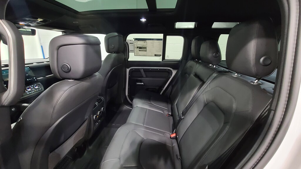 New 2026 Land Rover Defender 110 X-Dynamic SE SUV