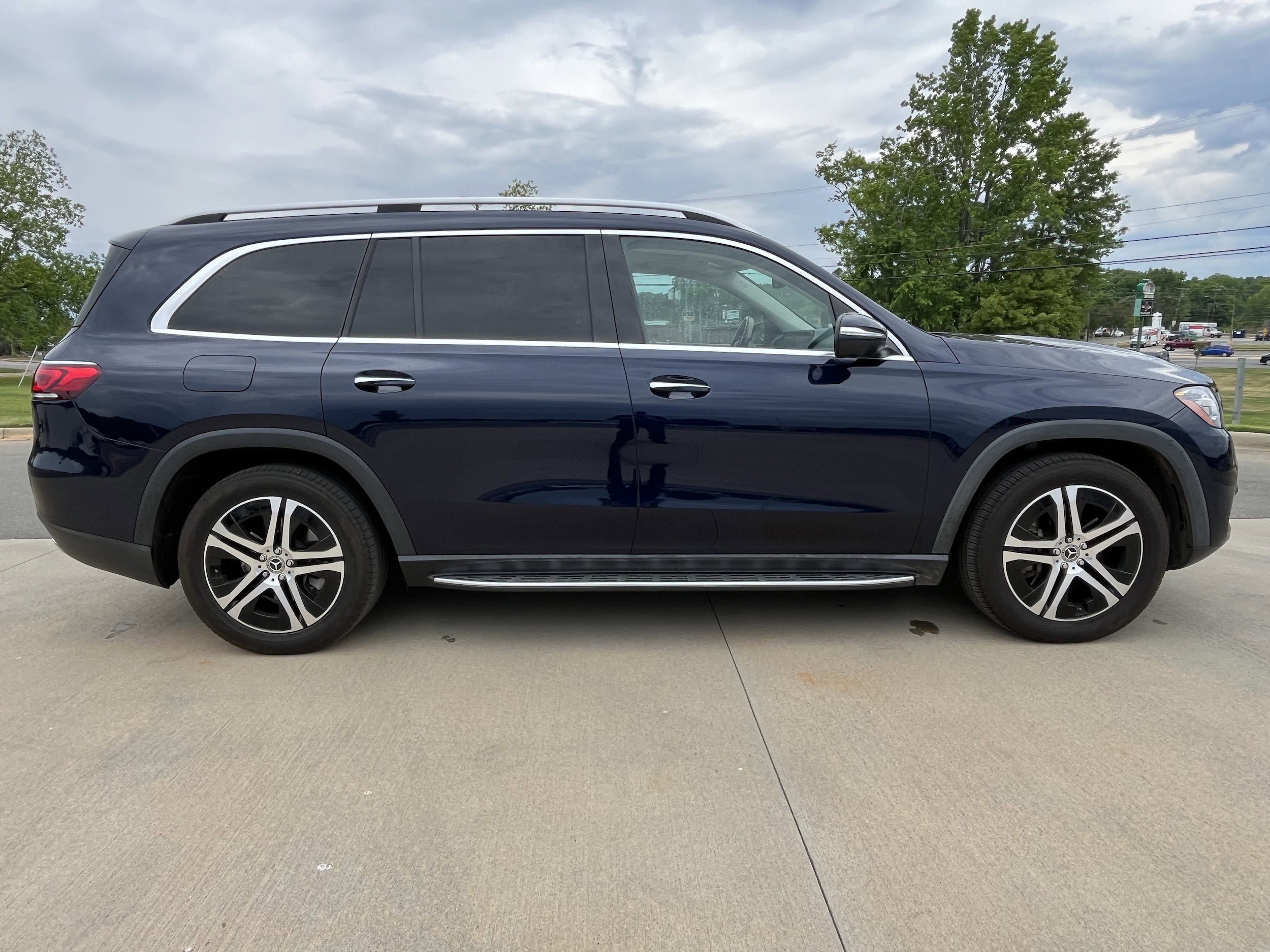 2021 Mercedes-Benz GLS 450 photo 6