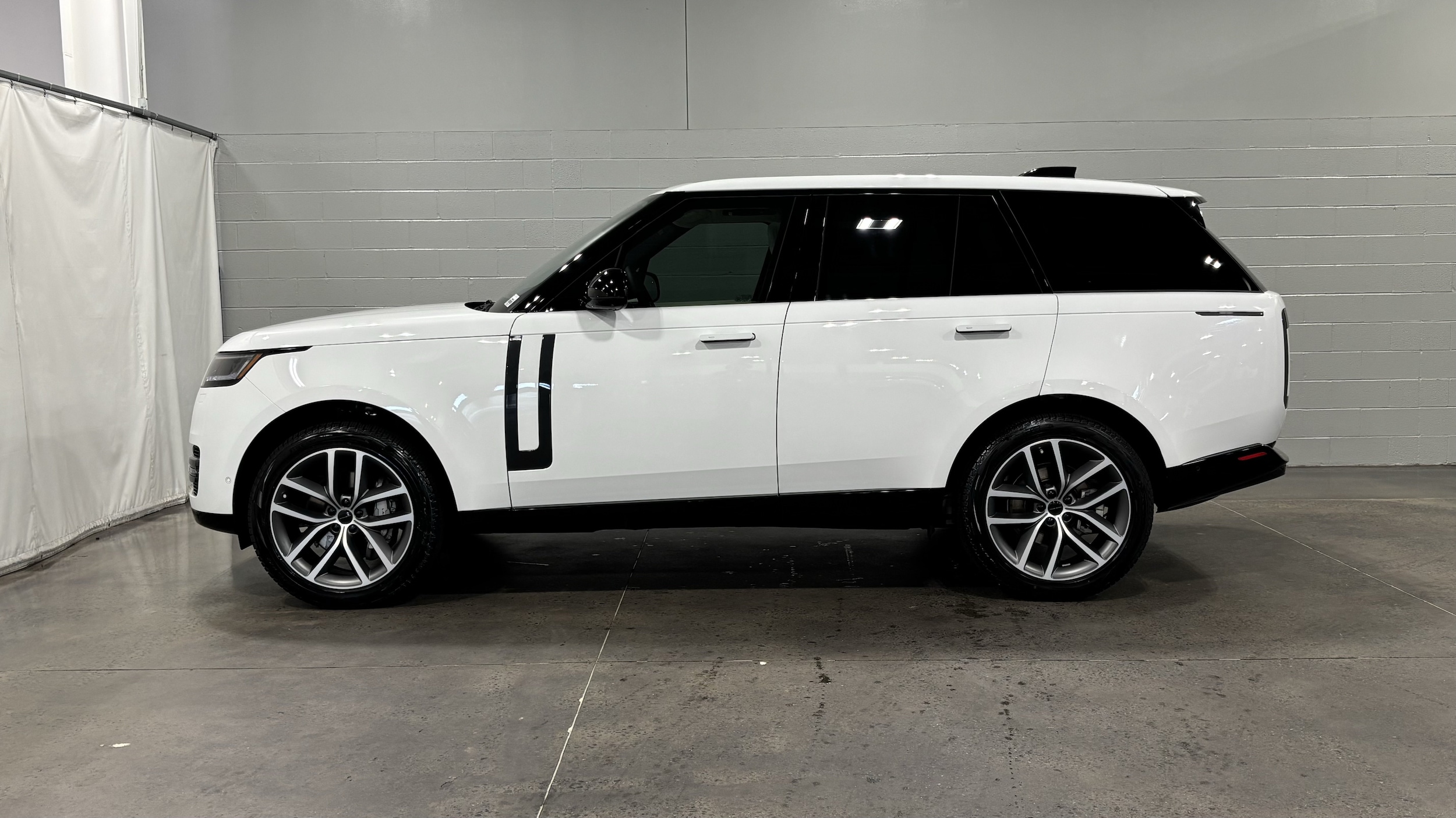 2026 Land Rover Range Rover SE