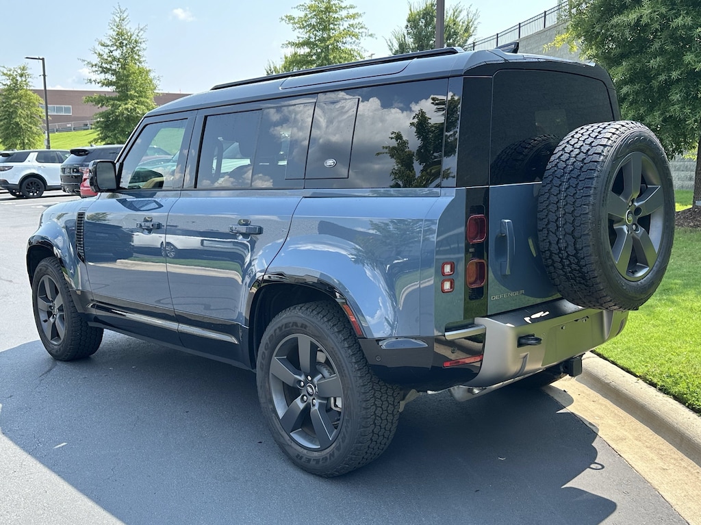 Used 2024 Land Rover Defender X-Dynamic SE SUV