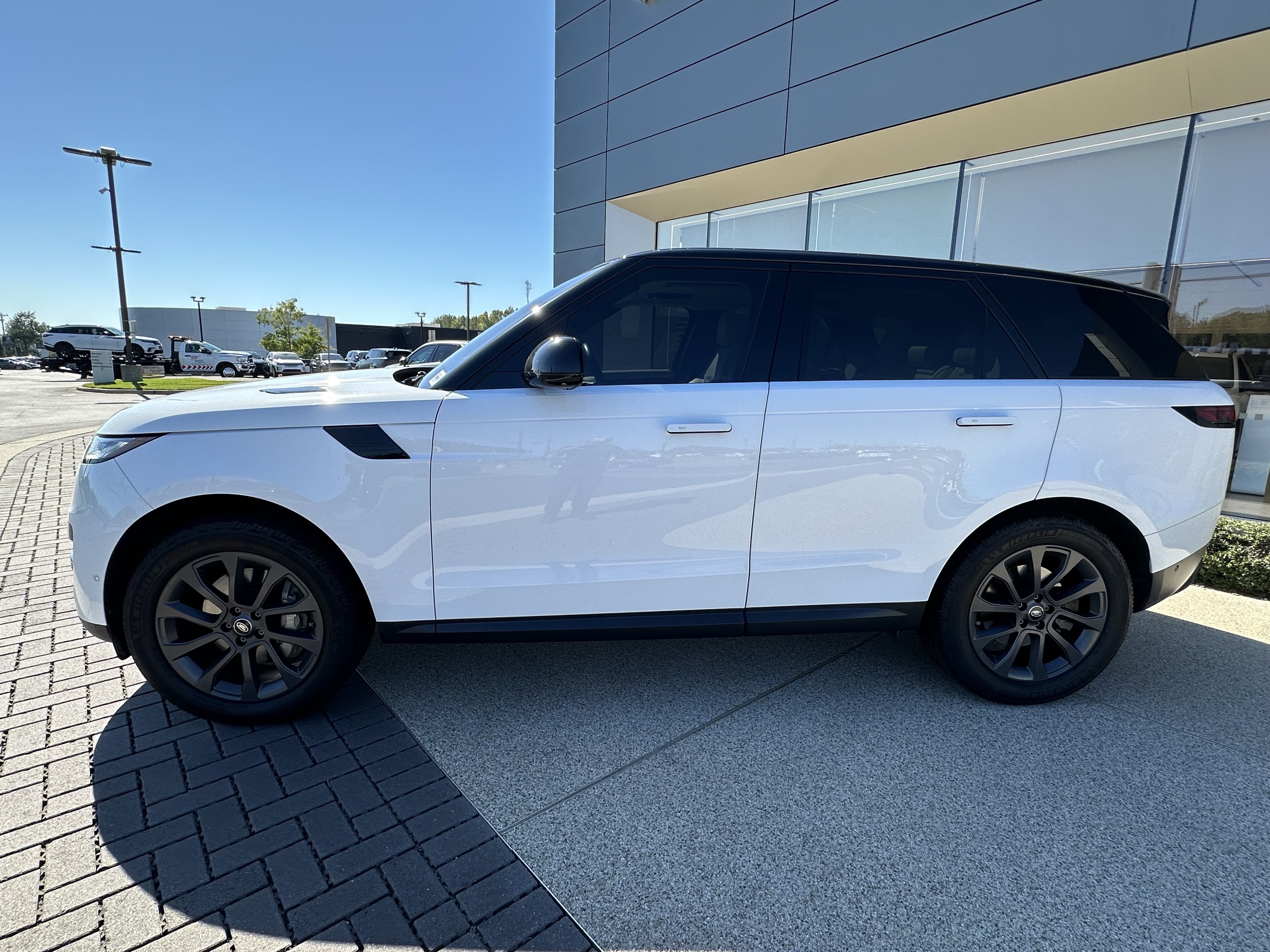 Used 2023 Land Rover Range Rover Sport SE SUV