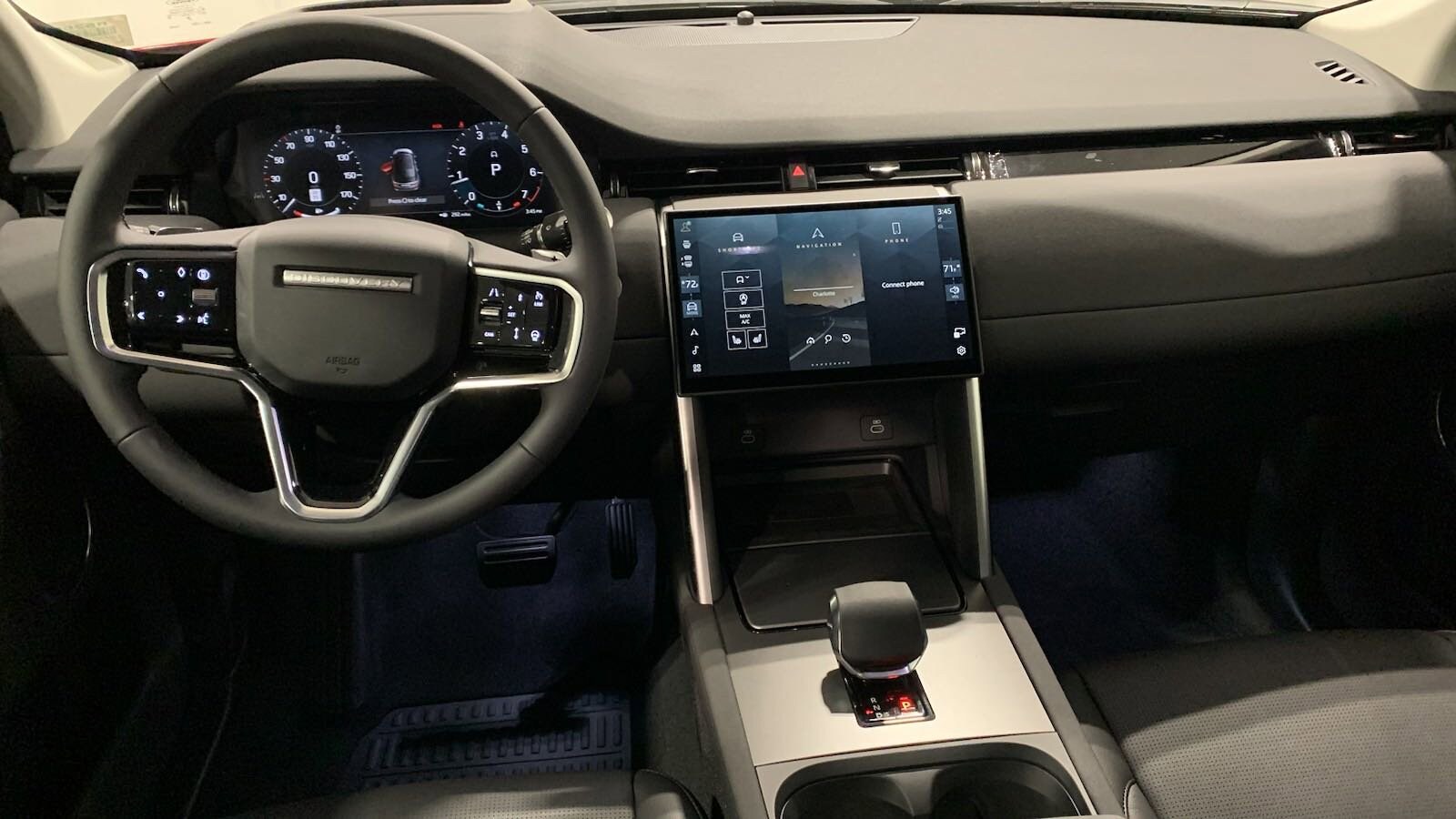 2024 Land Rover Discovery Sport S photo 4