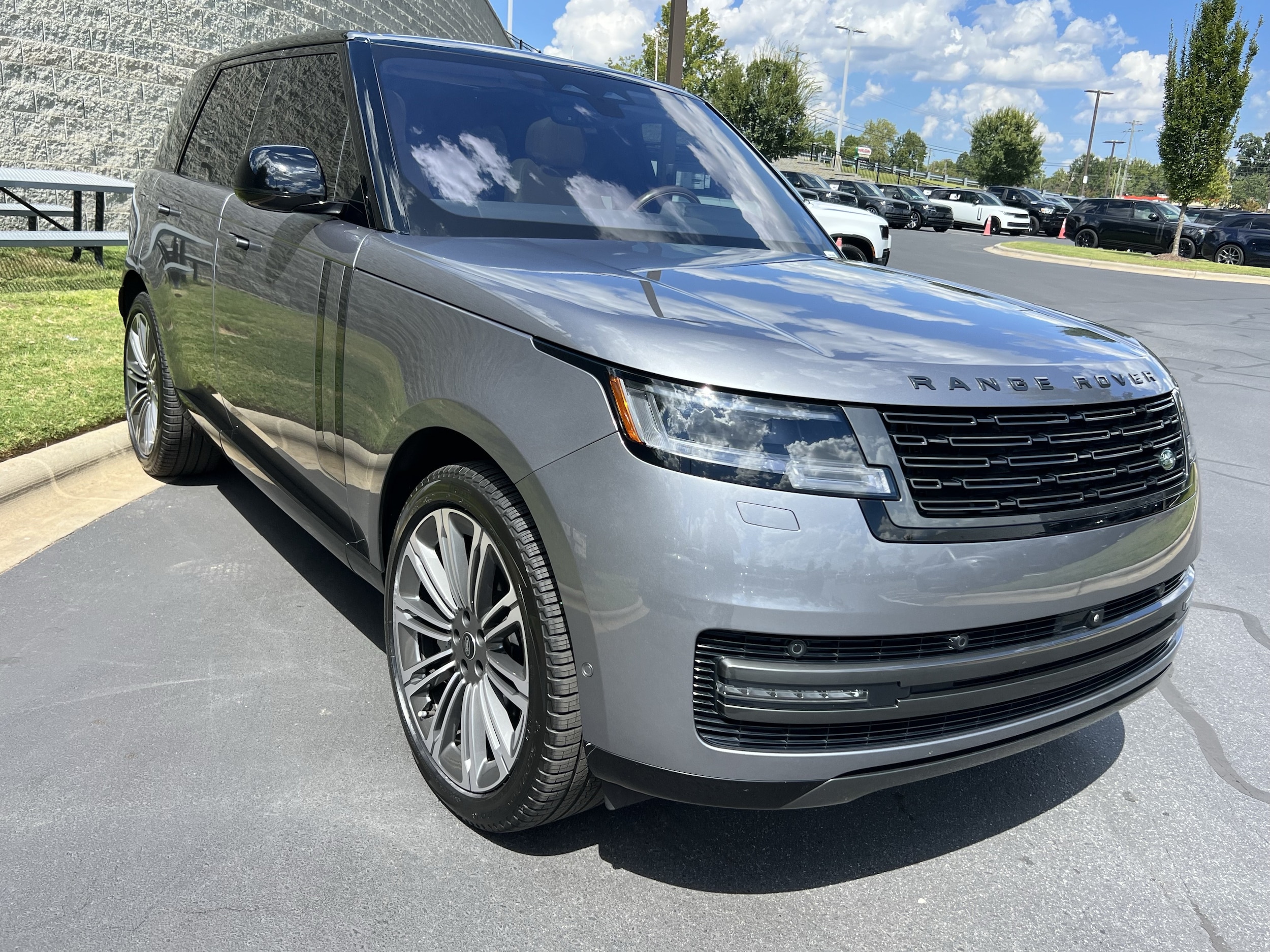 2023 Land Rover Range Rover SE