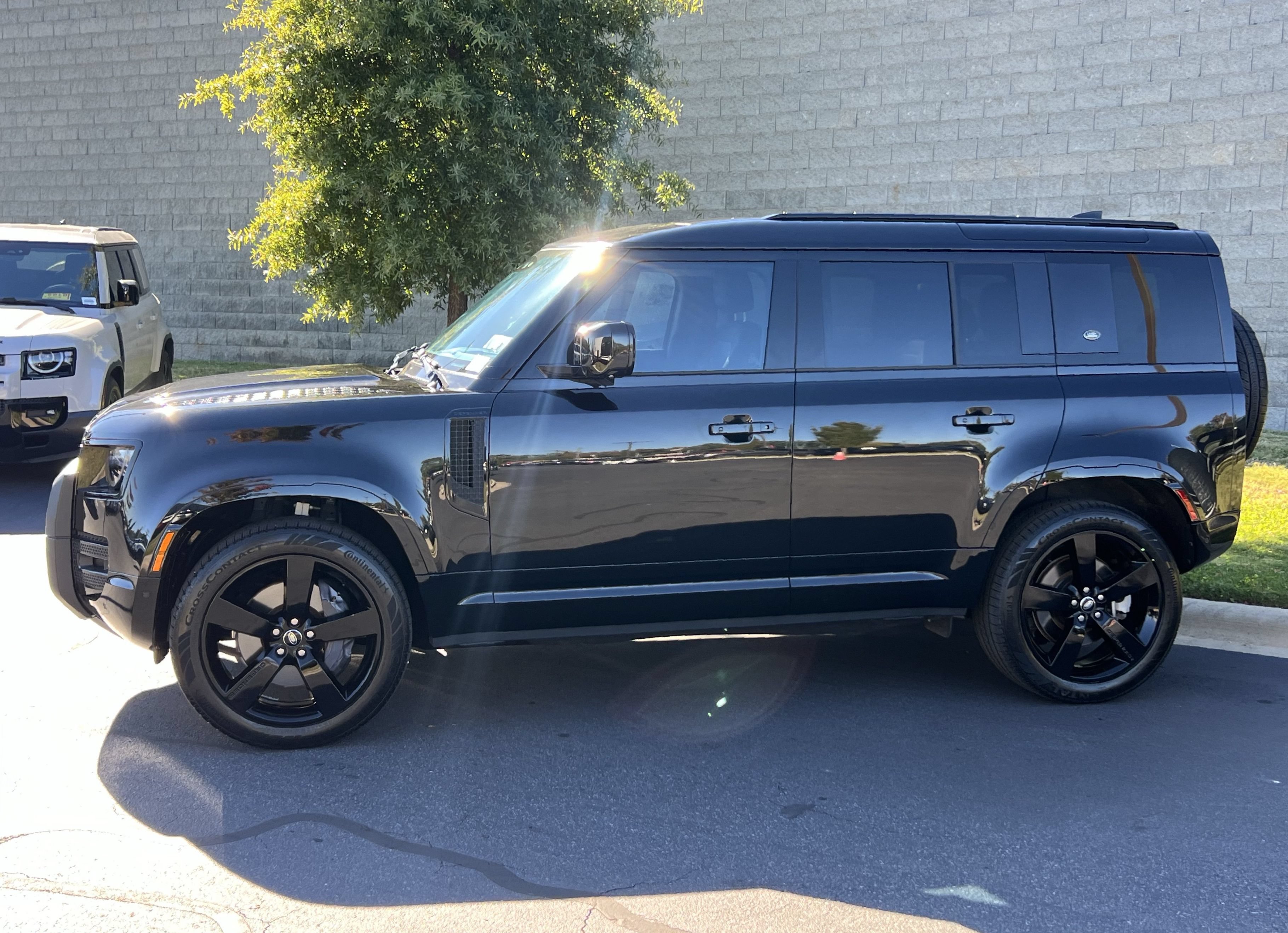 Certified 2024 Land Rover Defender X-Dynamic SE SUV