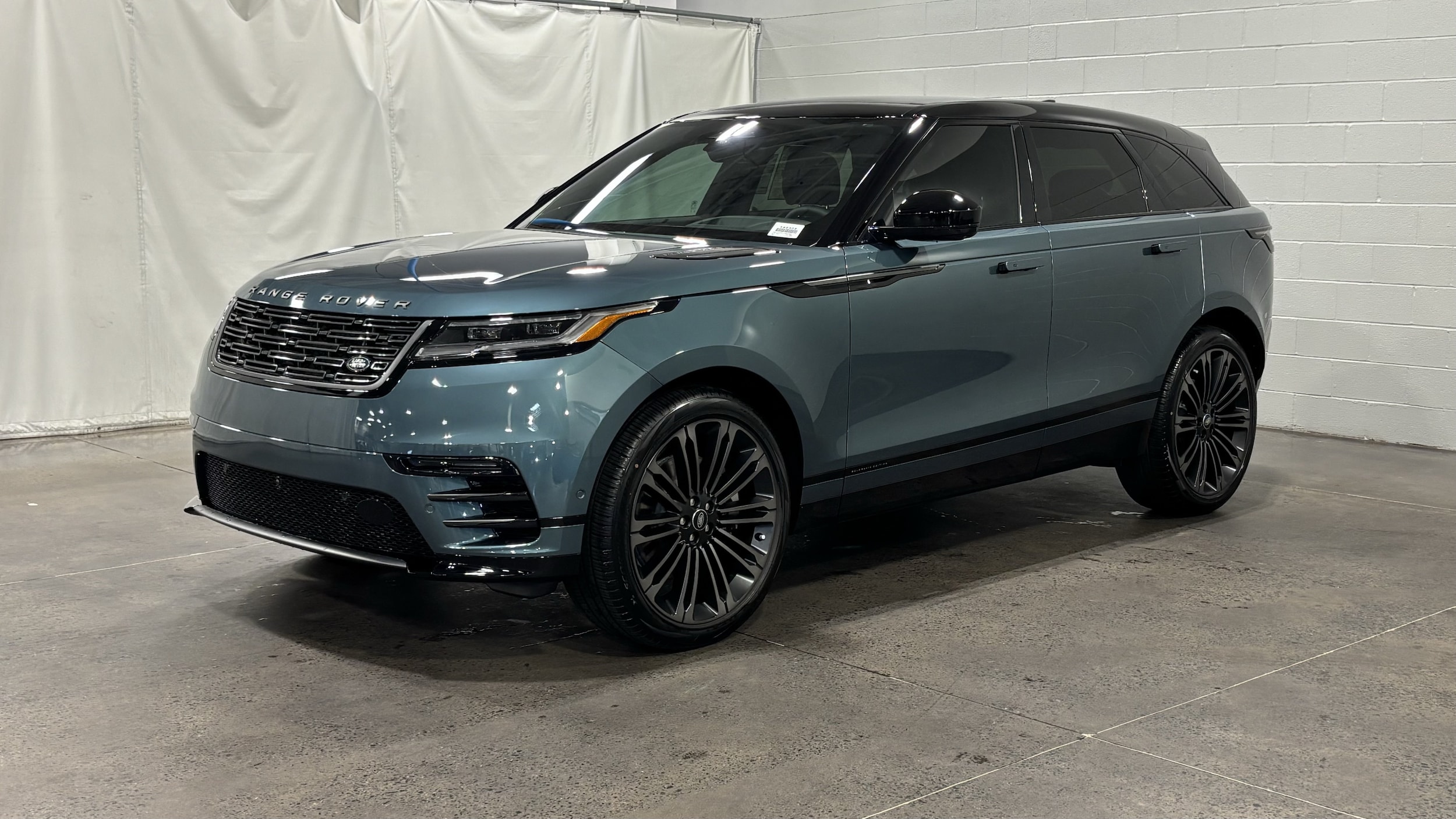 2026 Land Rover Range Rover Velar Belgravia Edition