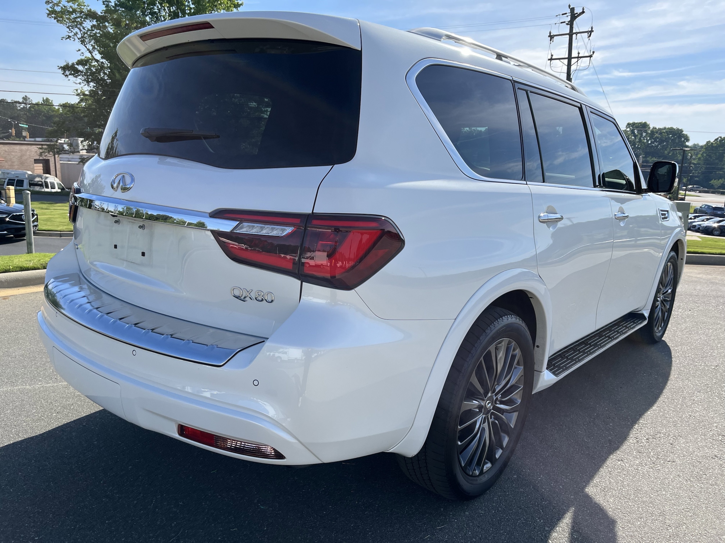 INFINITI QX80 SENSORY